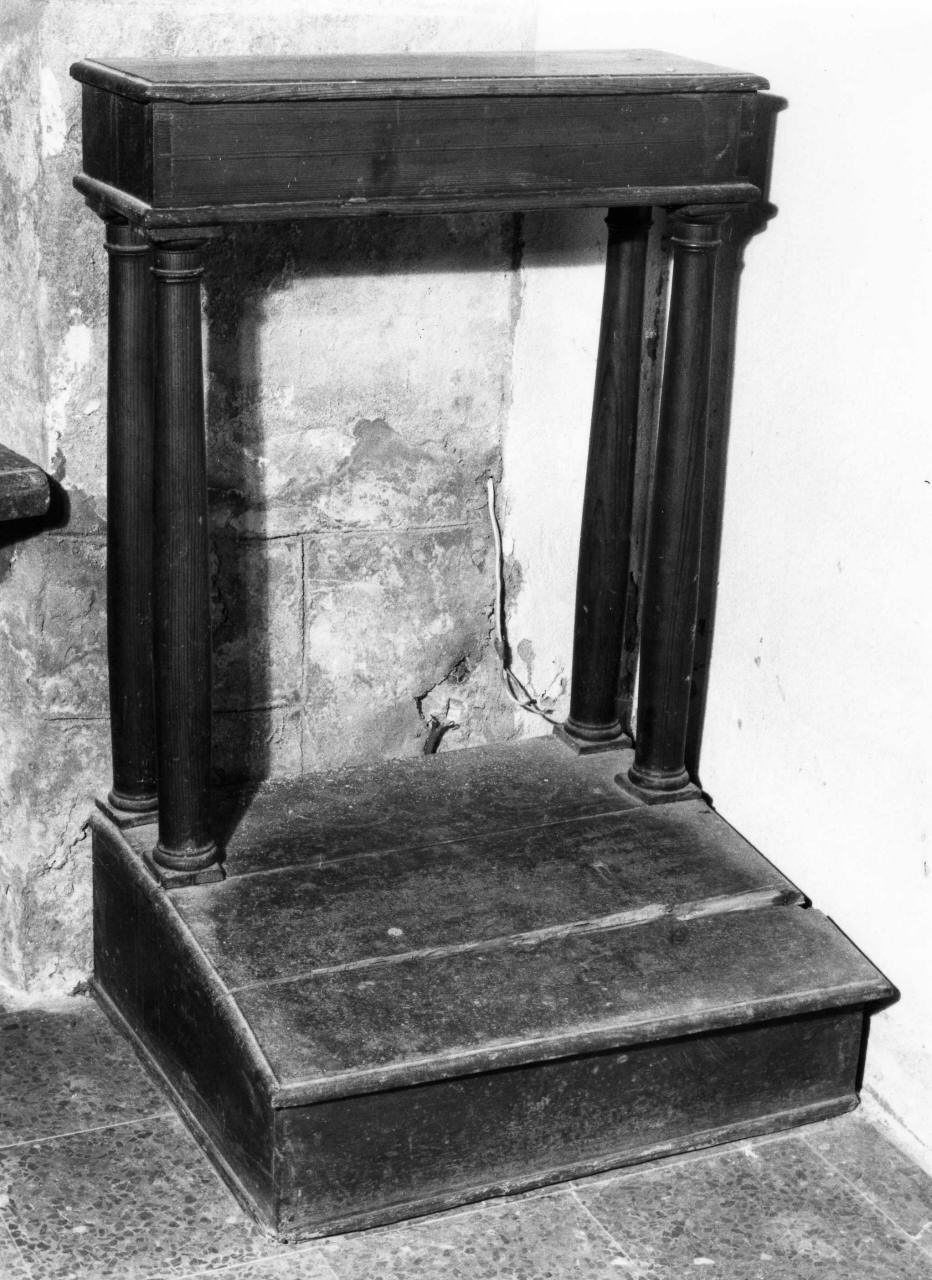 inginocchiatoio da sacrestia - bottega toscana (sec. XIX)