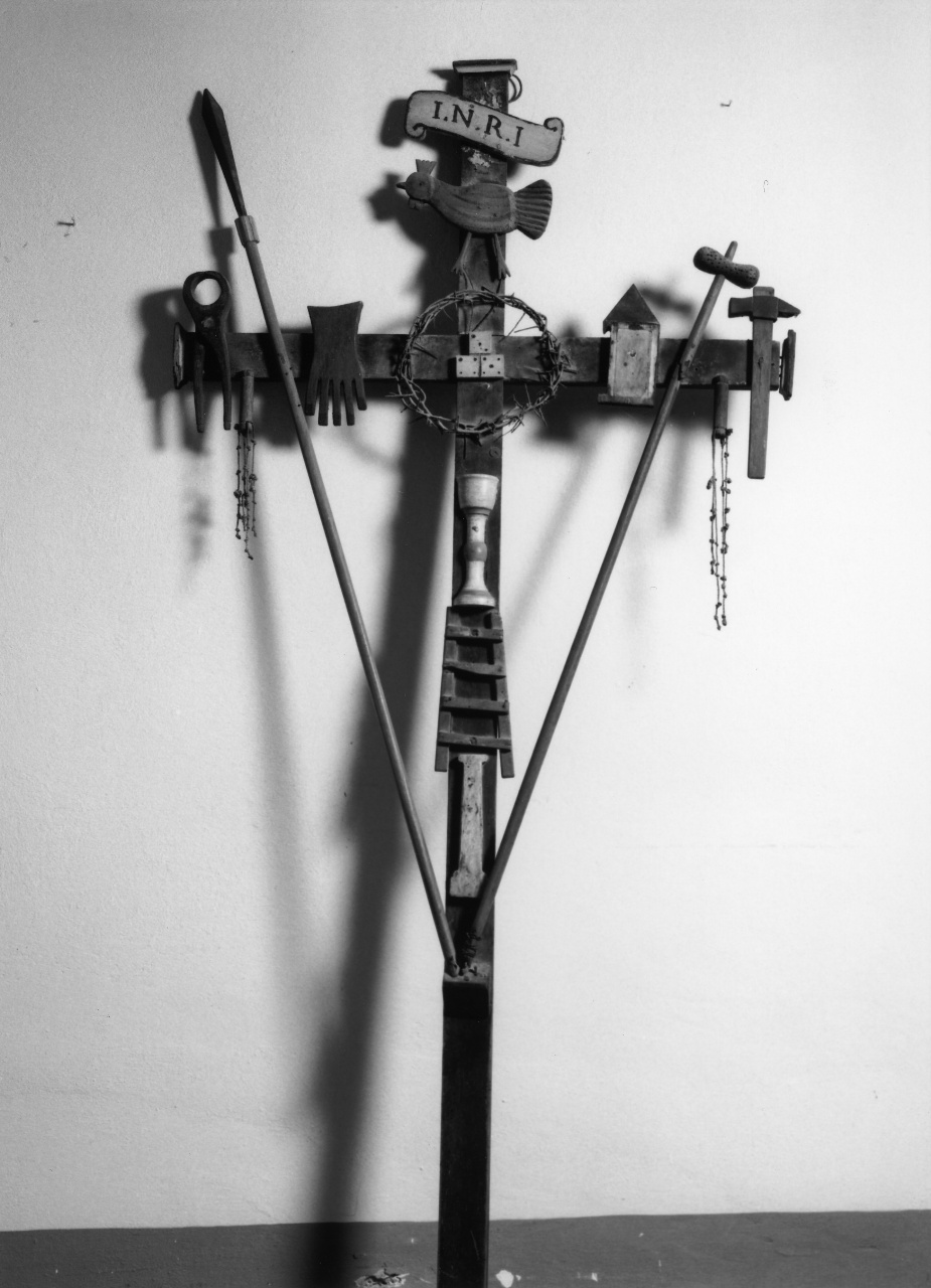 croce penitenziale - produzione toscana (sec. XIX)