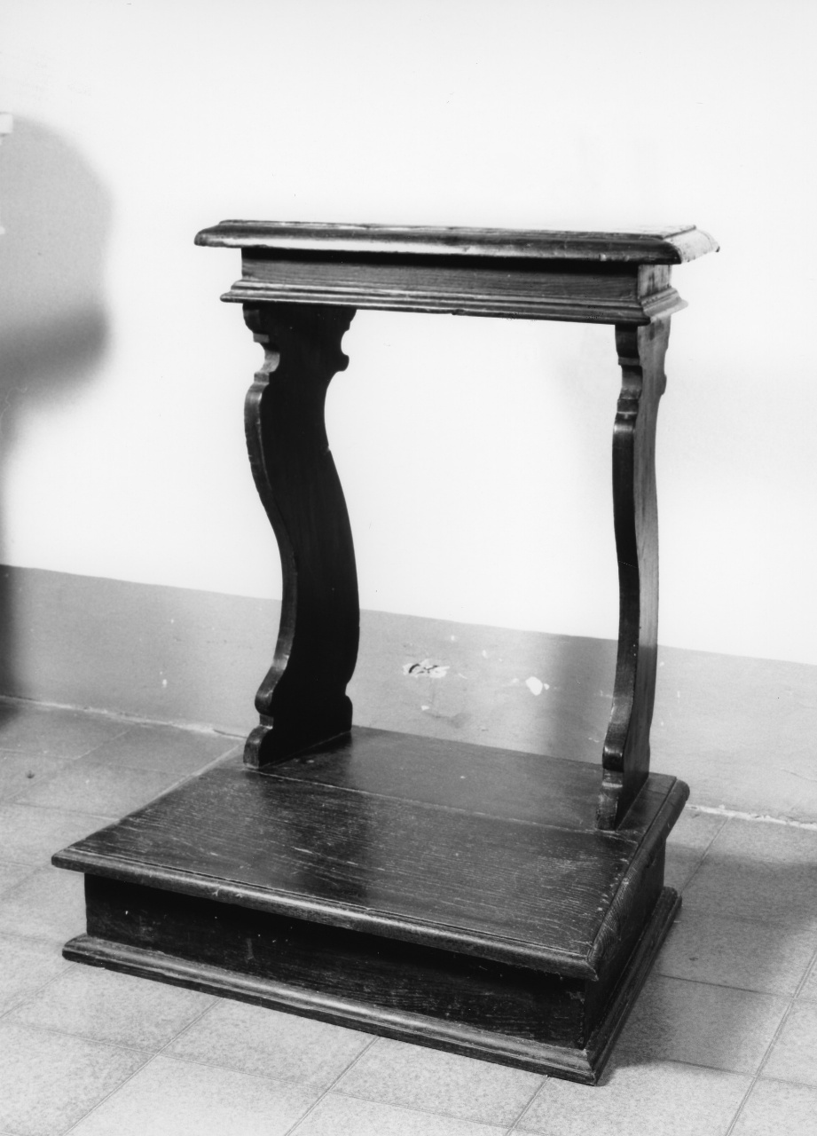 inginocchiatoio, serie - produzione toscana (prima metà sec. XVIII)