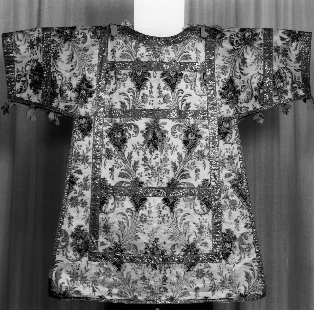 paramento liturgico - manifattura italiana (seconda metà sec. XIX)