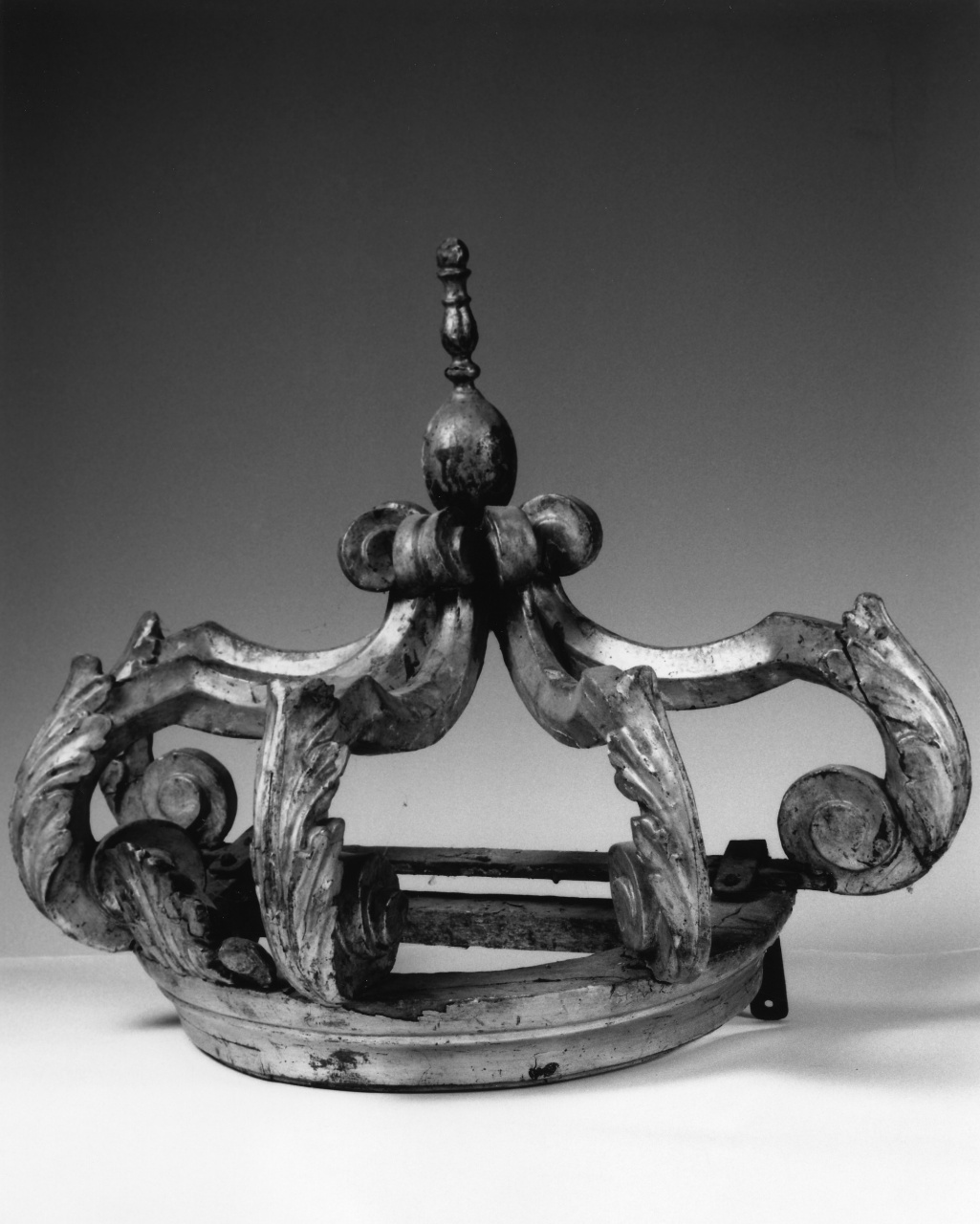 corona, elemento d'insieme - produzione toscana (seconda metà sec. XVIII)