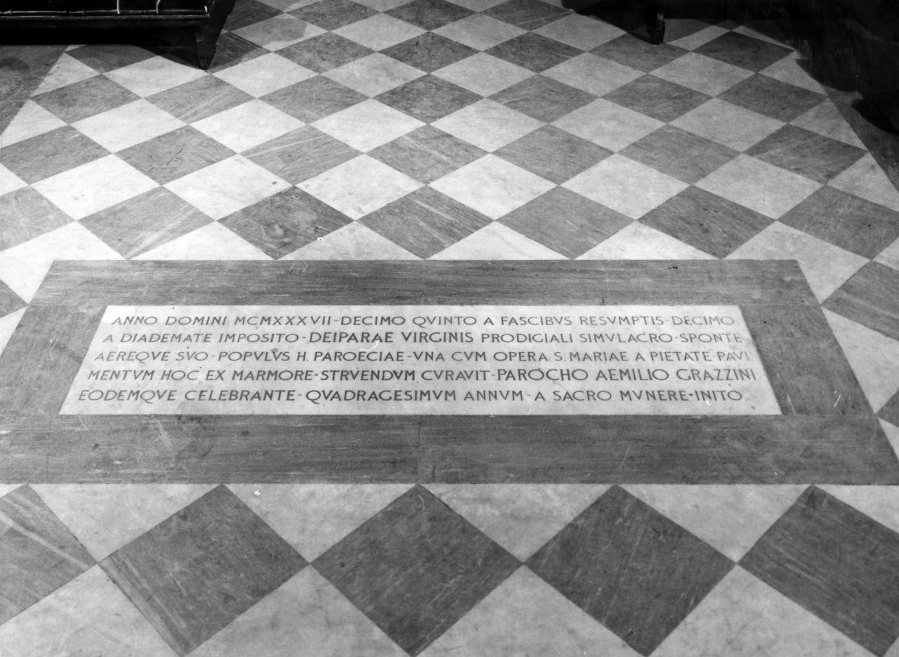 lapide commemorativa - bottega toscana (sec. XX)