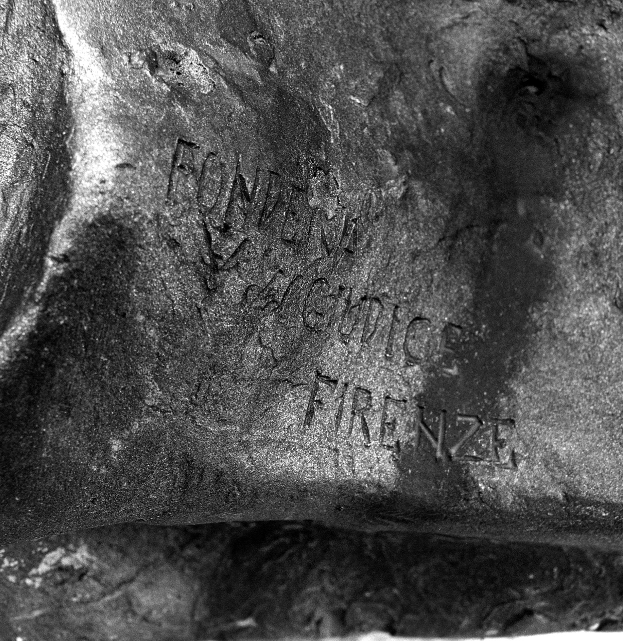 angelo (scultura) di Del Giudice Vittorio (sec. XX)