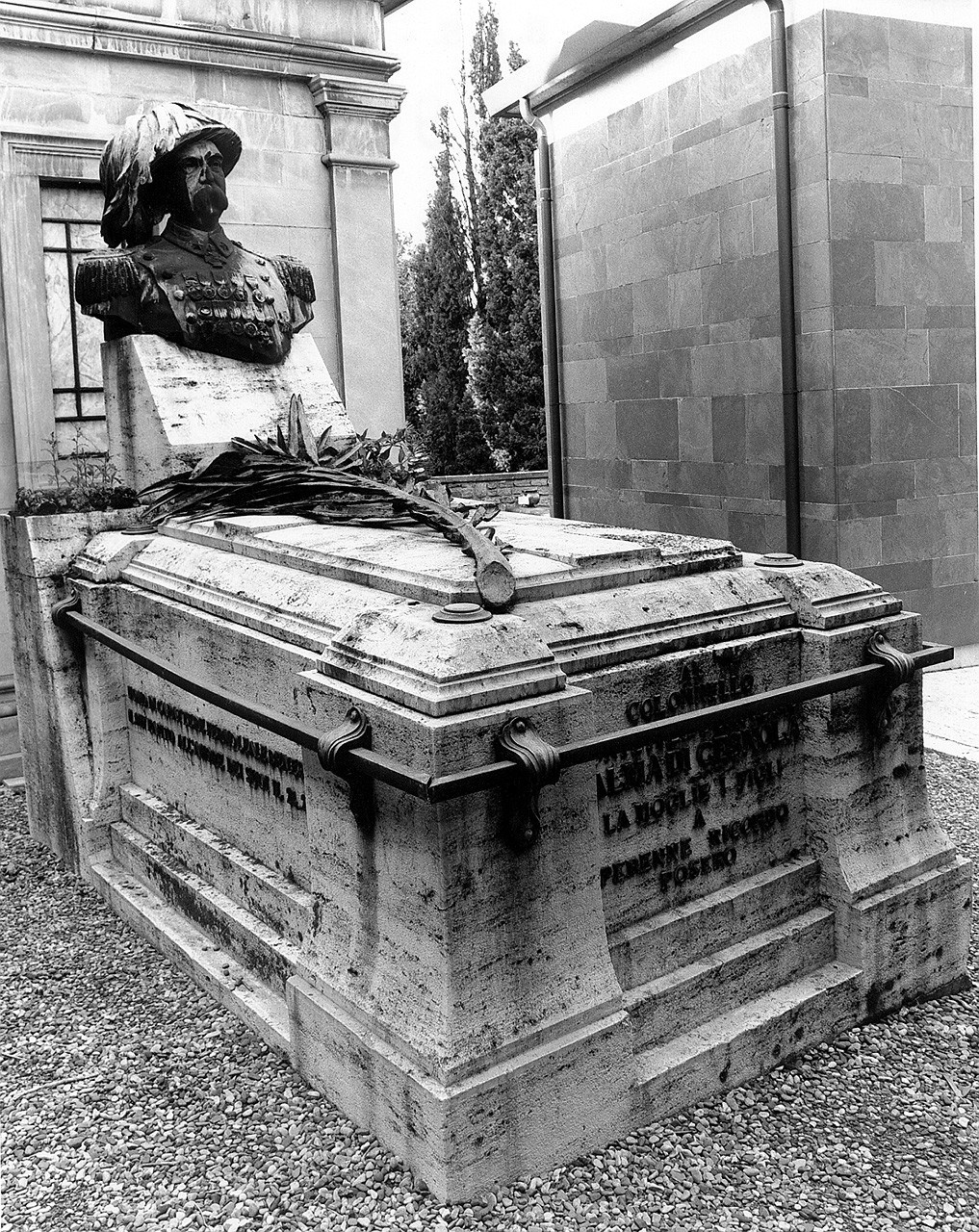 busto ritratto d'uomo (busto) di Vichi Ferdinando (sec. XIX)