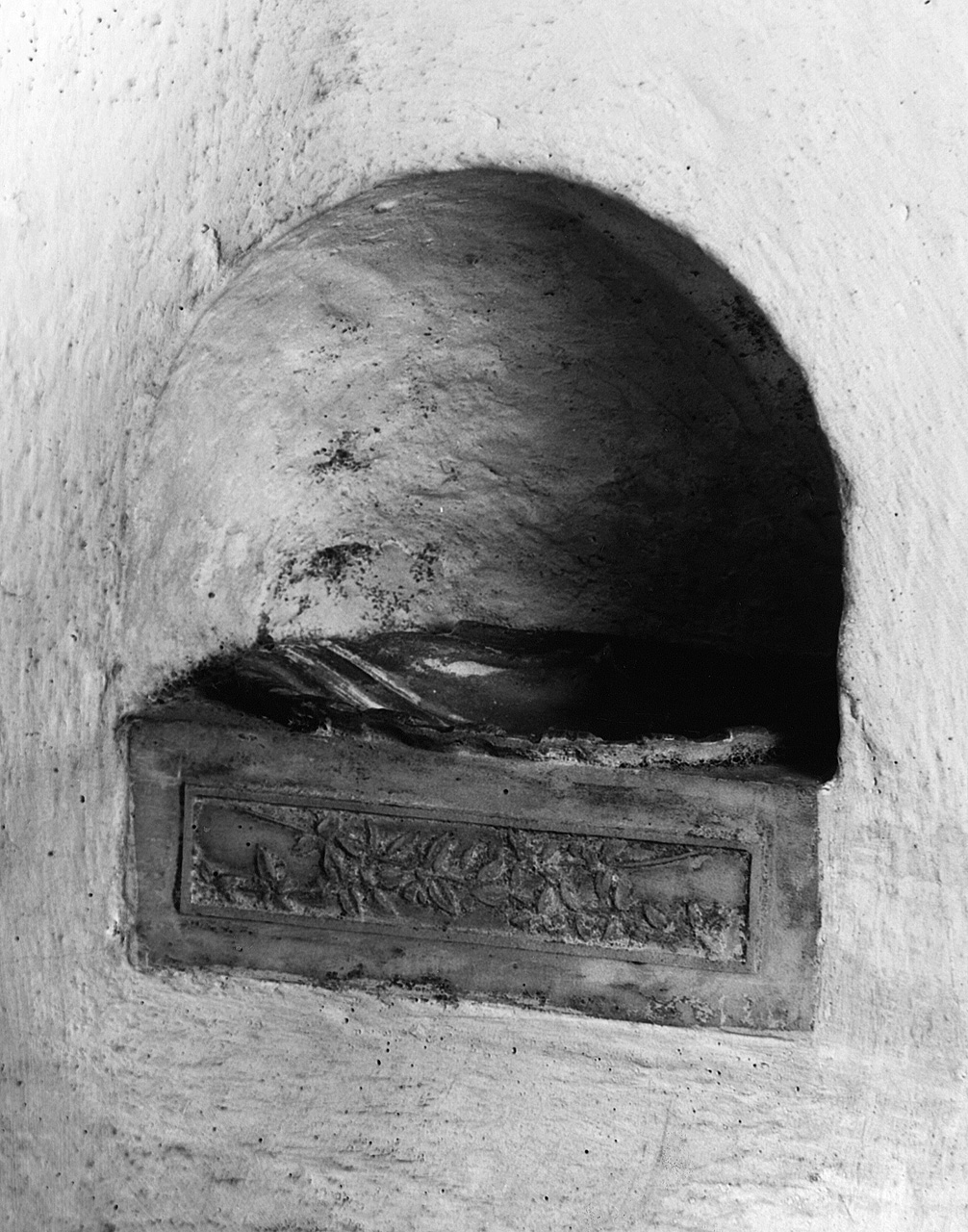 acquasantiera da parete - manifattura fiorentina (sec. XIX)