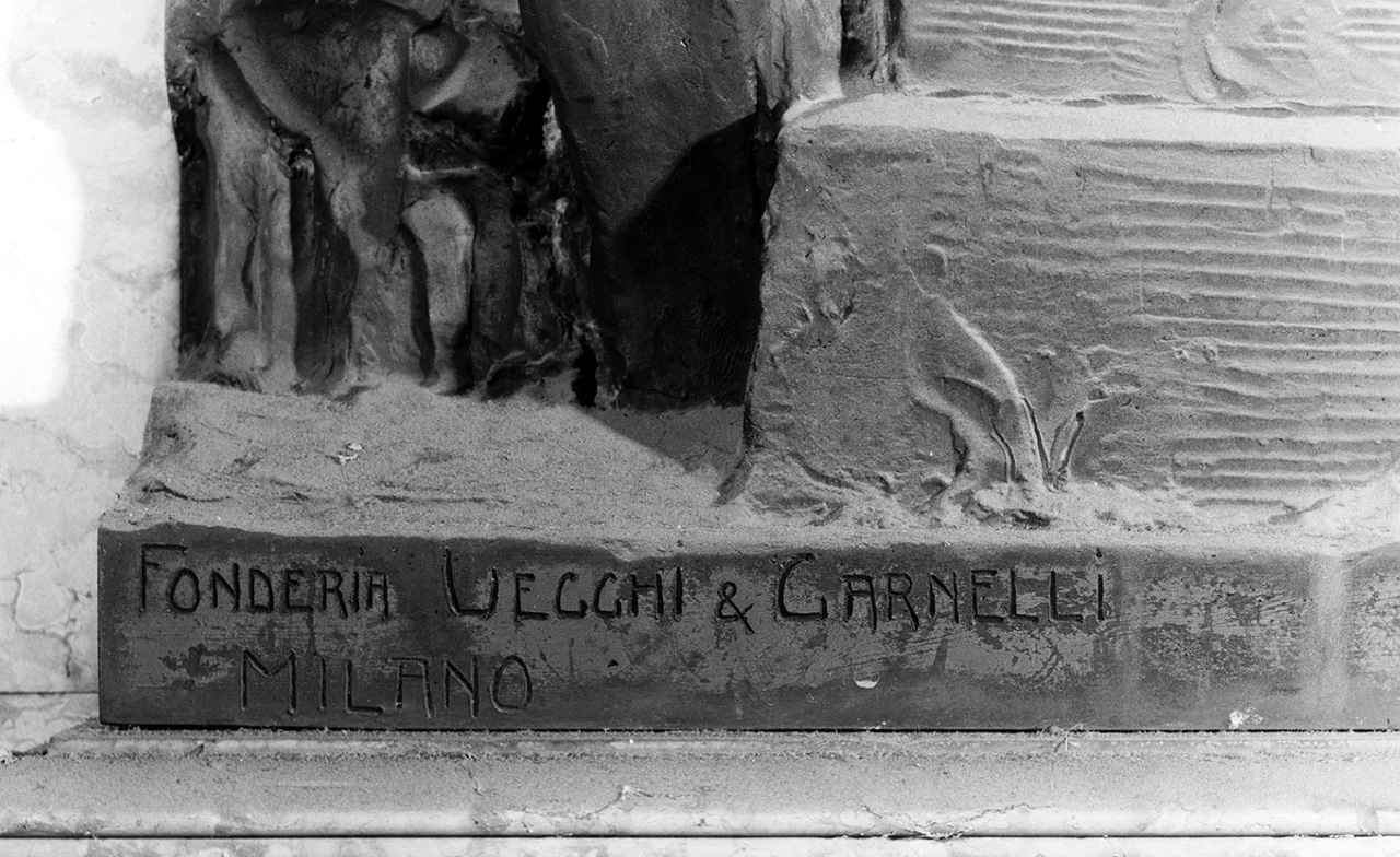Pietà (rilievo) di Antonini Leone (sec. XX)