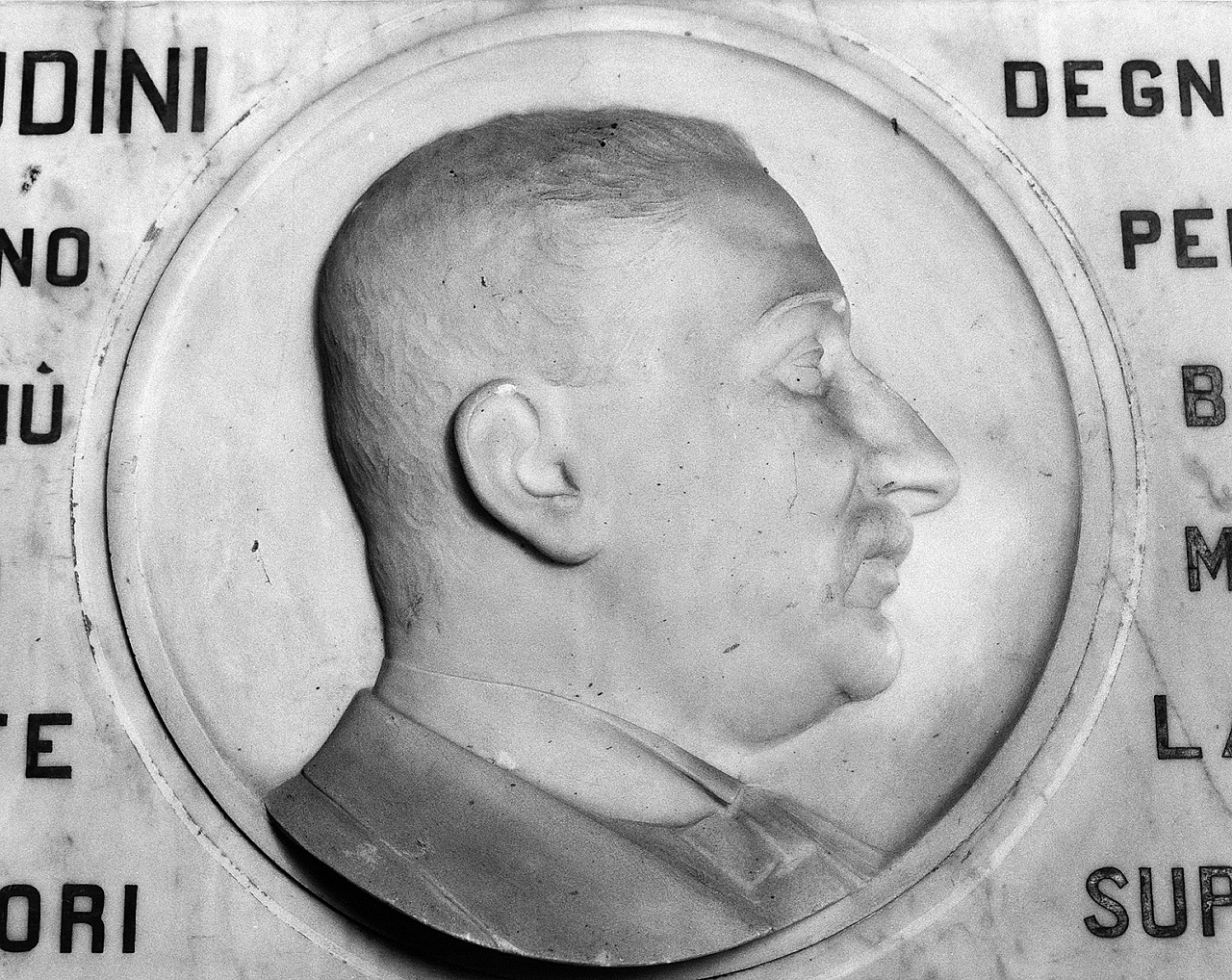 ritratto d'uomo (rilievo) - ambito fiorentino (sec. XIX)