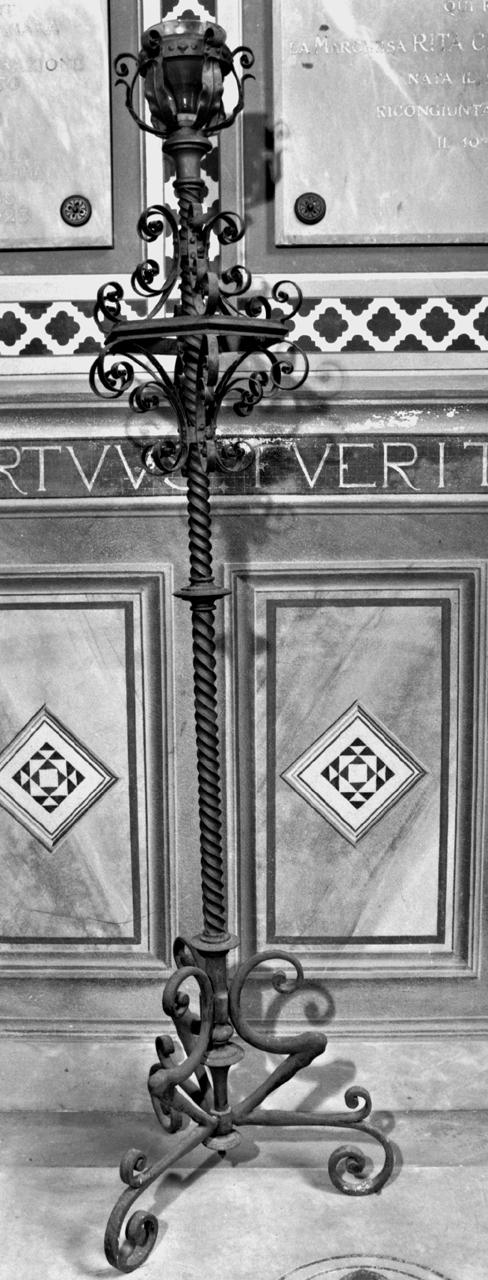 candelabro - produzione toscana (inizio sec. XX)