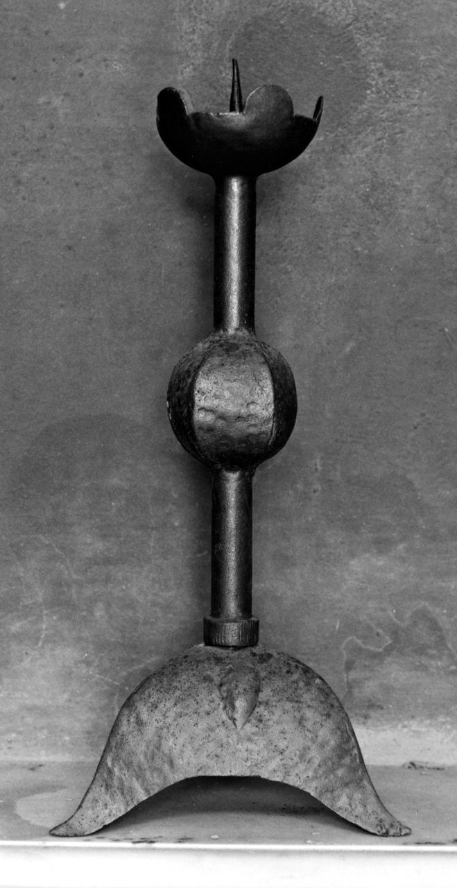 candeliere, serie - produzione toscana (ultimo quarto sec. XIX)