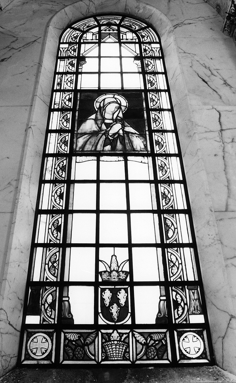 Madonna Addolorata (vetrata, elemento d'insieme) di Gambi U (sec. XIX)