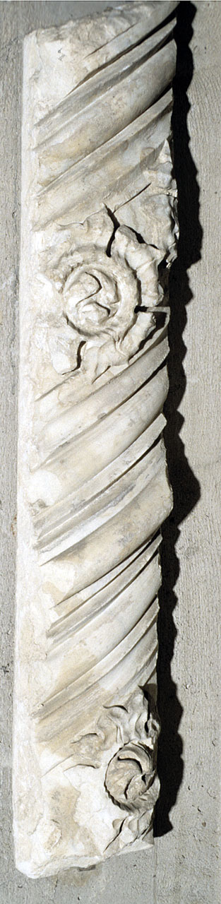 colonnina tortile, frammento di Arnolfo di Cambio (bottega) (secc. XIII/ XIV)