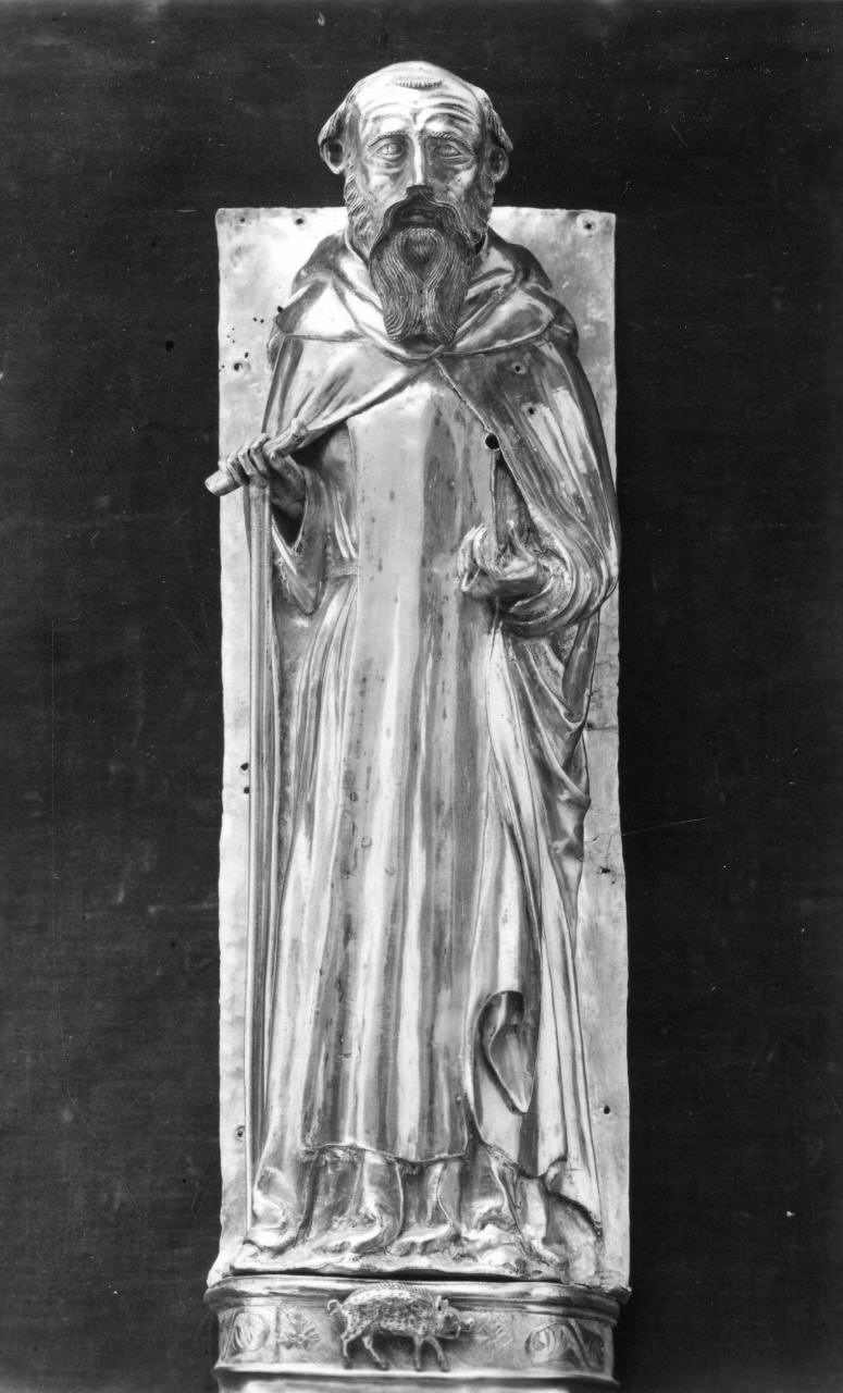 Sant'Antonio Abate (rilievo, elemento d'insieme) di Maestro Piero di Arrigo Tedesco (ultimo quarto sec. XIII, sec. XIV, sec. XV)