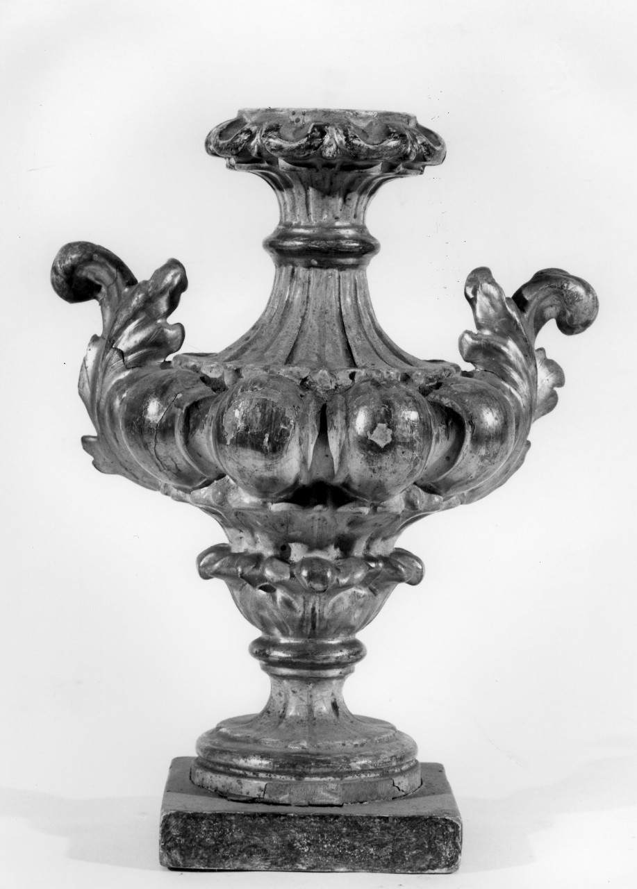 vaso d'altare, serie - bottega toscana (sec. XVIII)