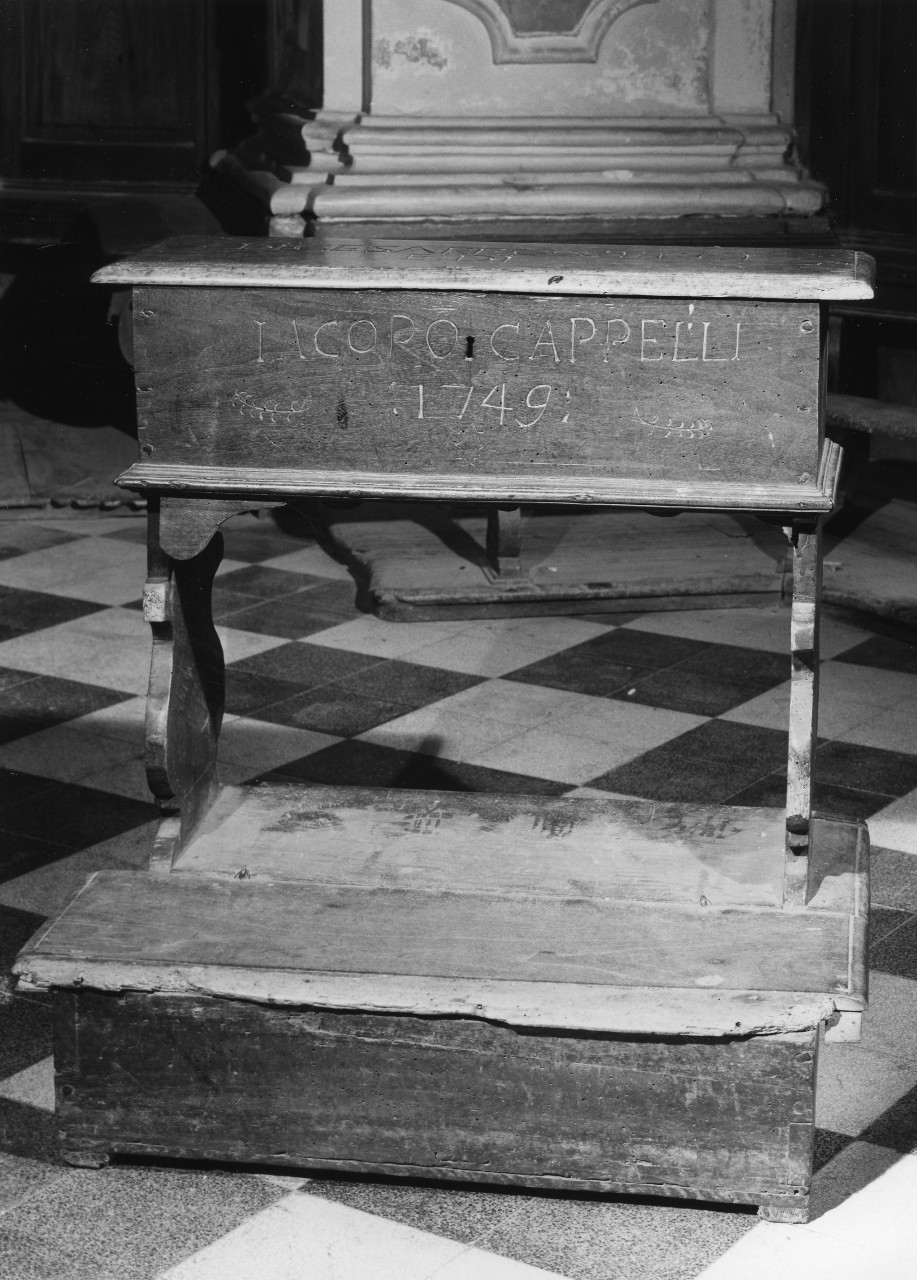 inginocchiatoio - a montanti sagomati - bottega toscana (sec. XVIII)