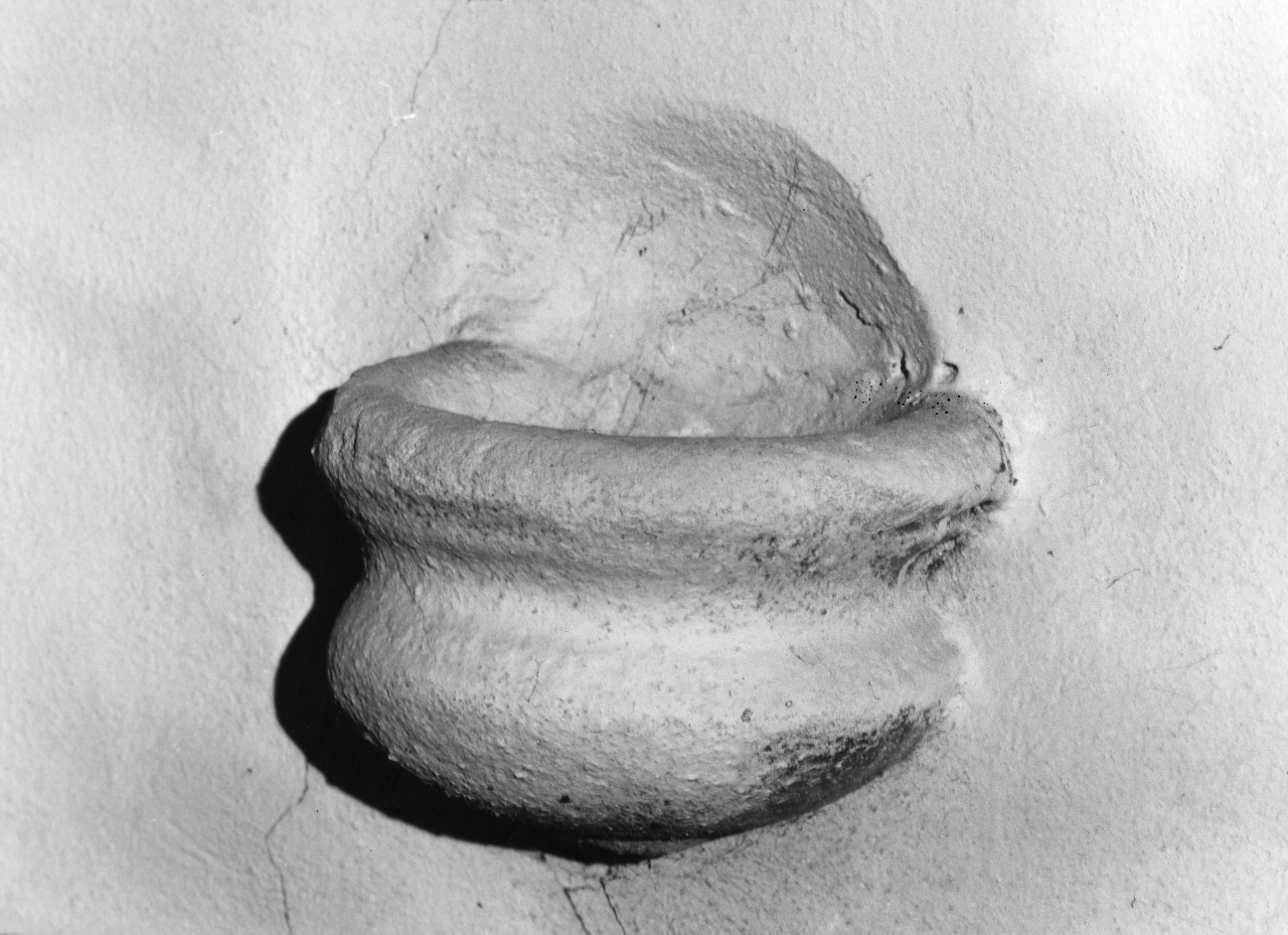 acquasantiera da parete - bottega toscana (sec. XVII)