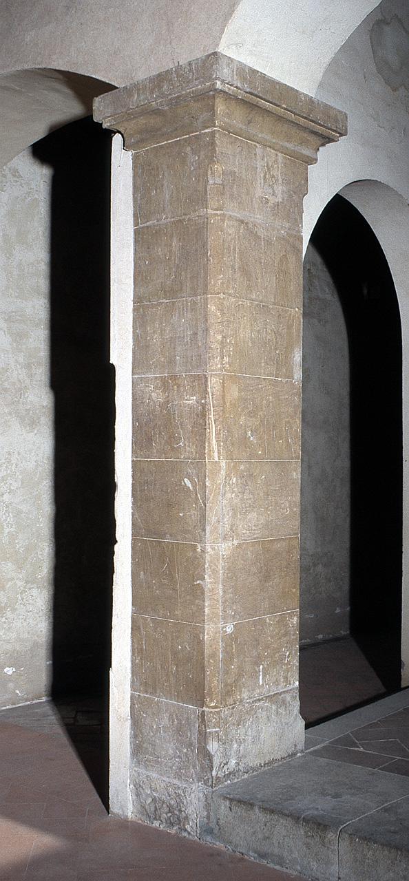 pilastro, serie - produzione toscana (sec. XV)