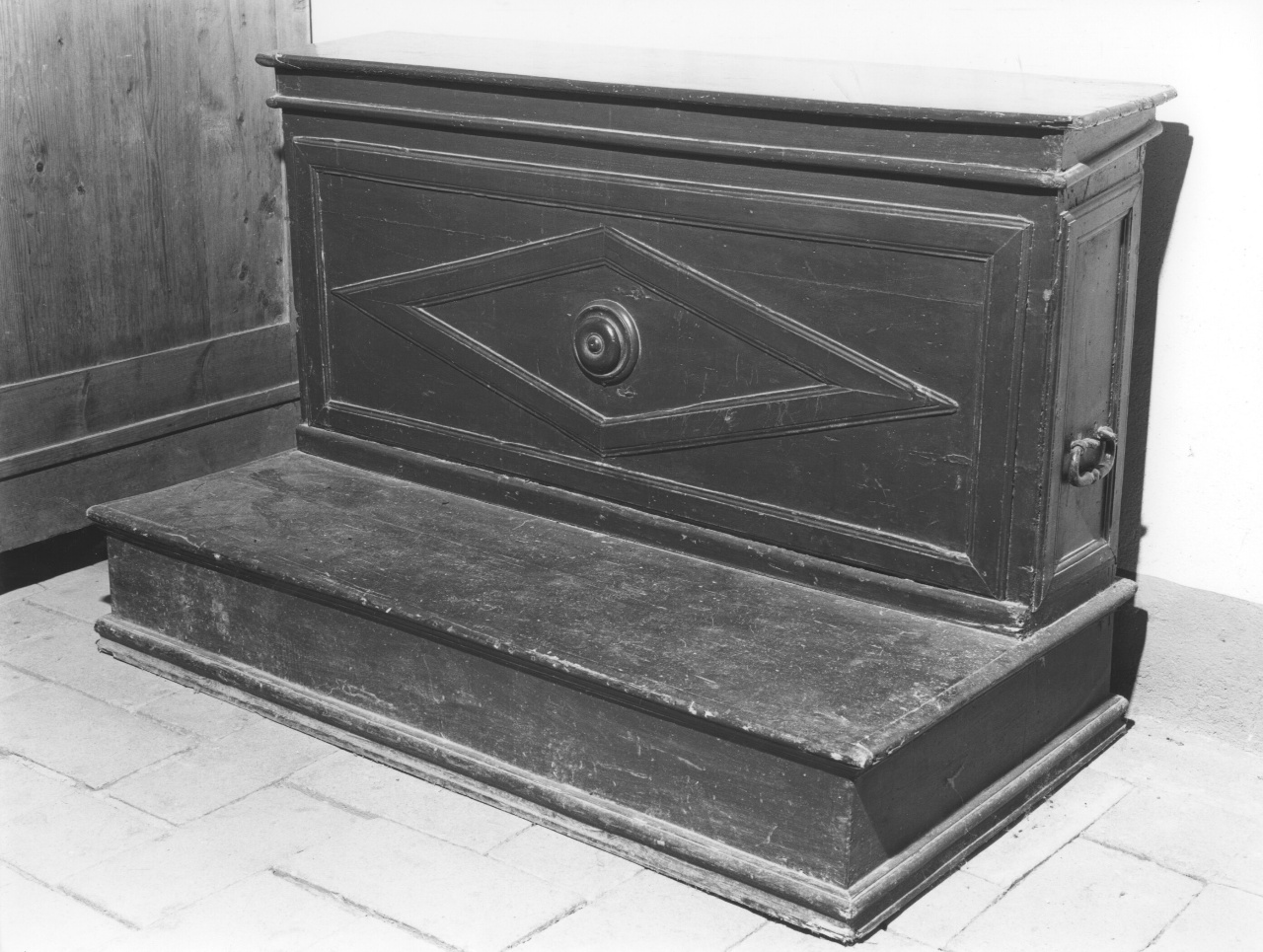 inginocchiatoio - a stipetto - bottega toscana (sec. XVII)