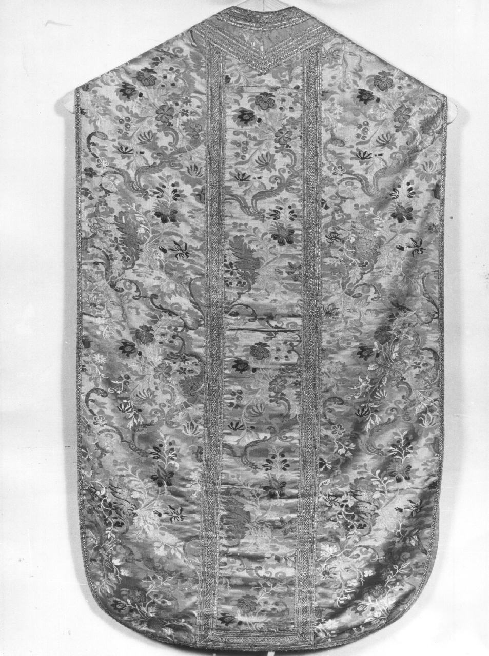 paramento liturgico, insieme - manifattura toscana (prima metà sec. XVIII)