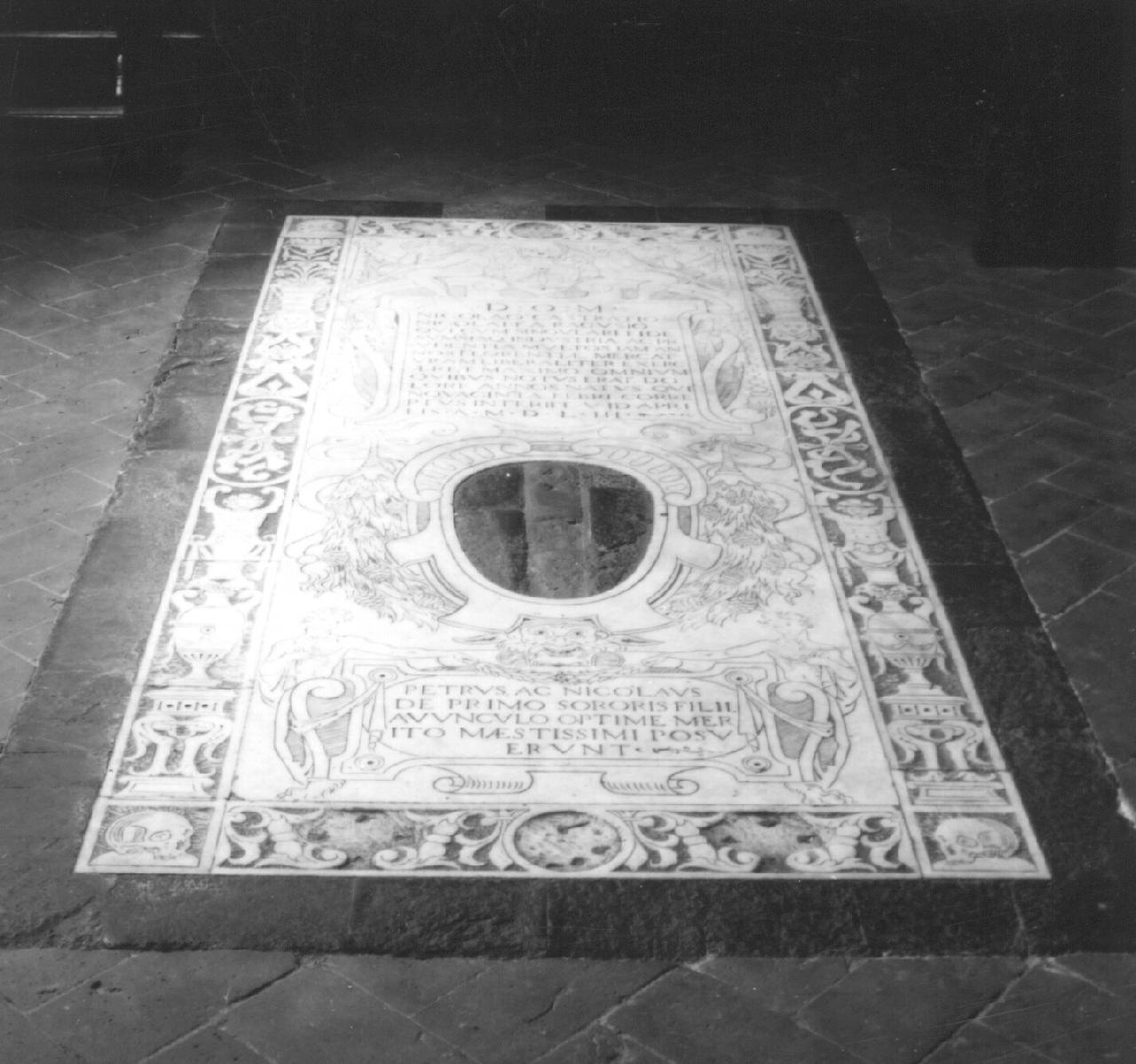 lastra tombale - bottega toscana (sec. XVI)