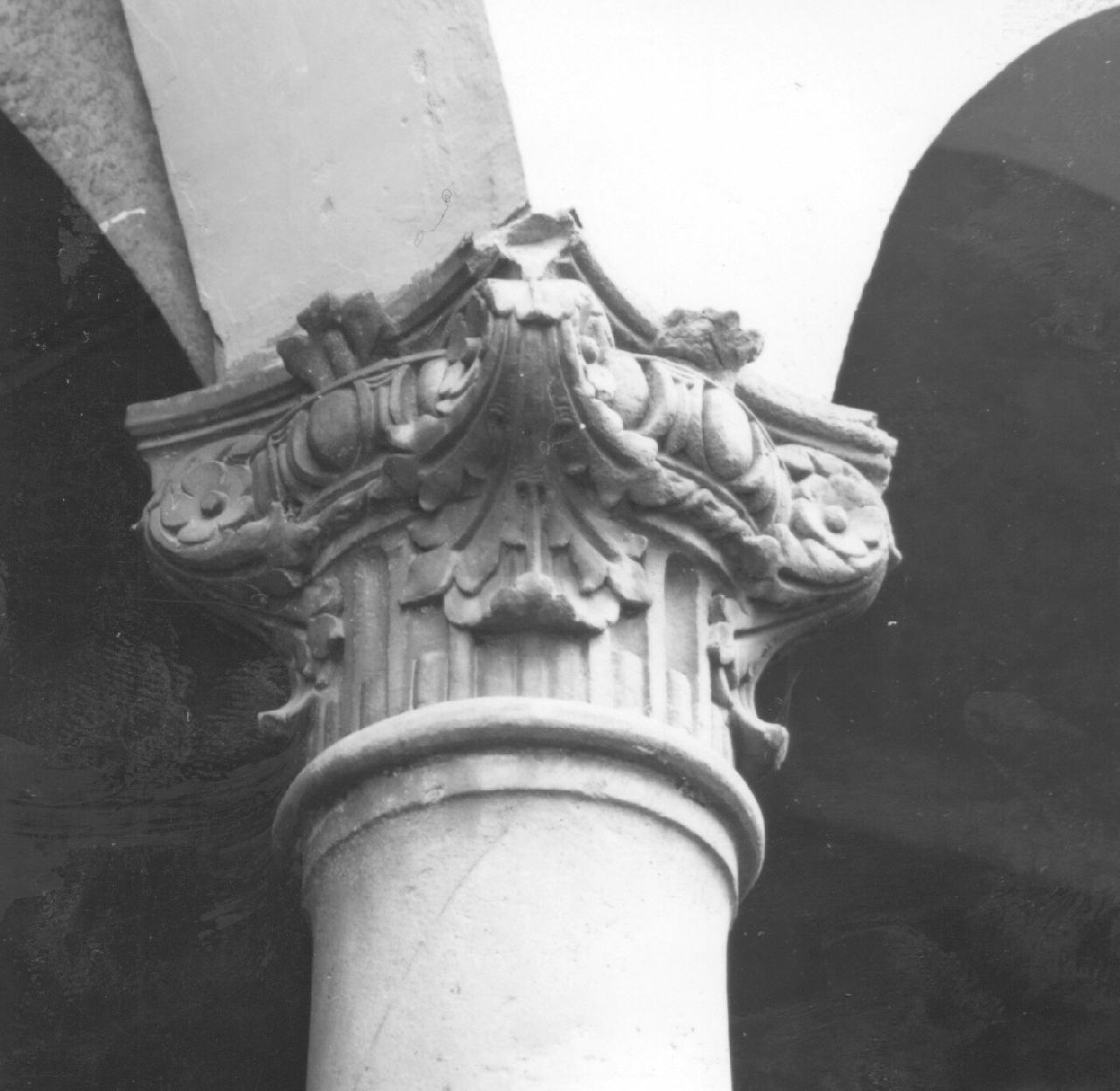 capitello di colonna, serie di Bruoso di Benedetto (sec. XV)