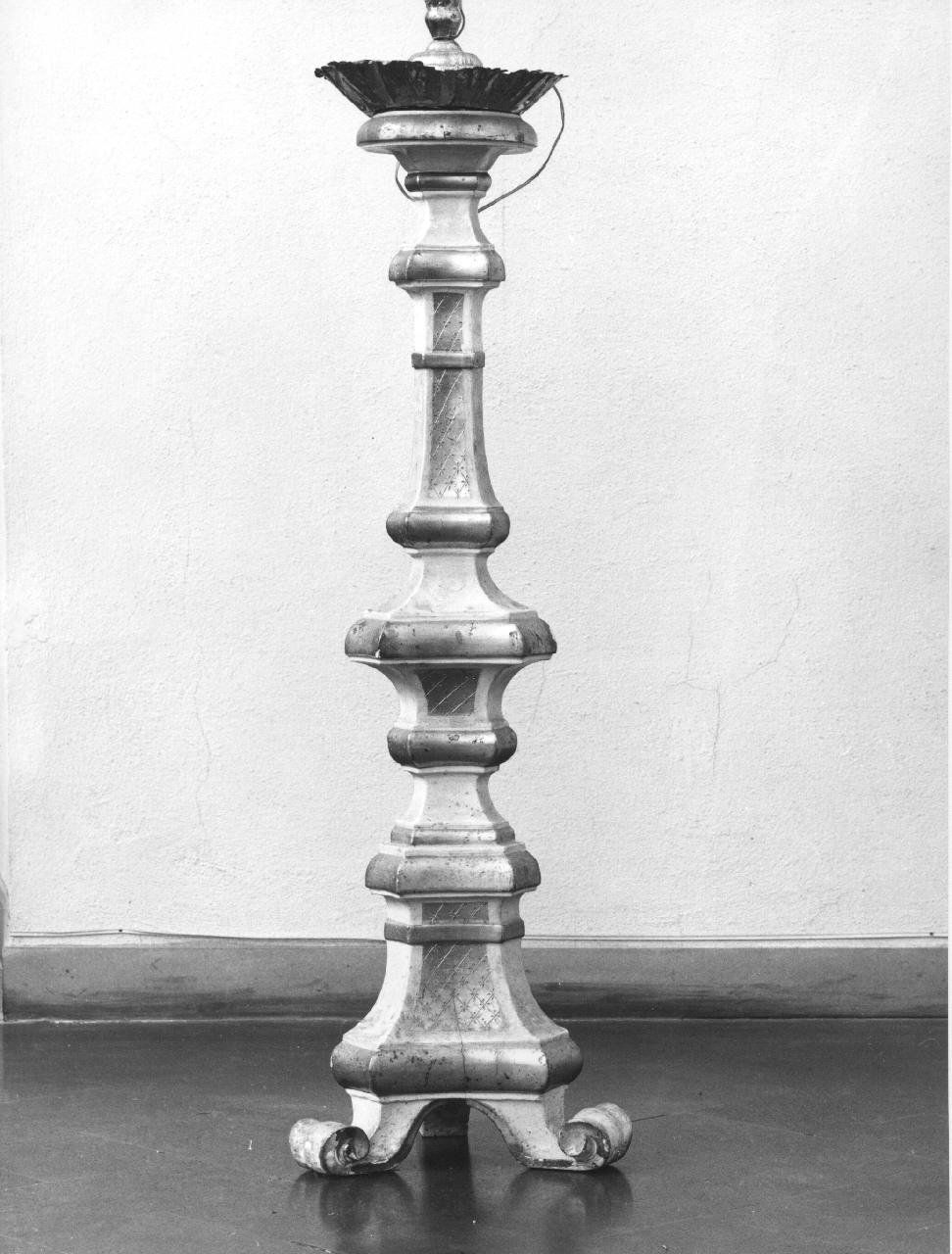 candeliere d'altare, serie - bottega toscana (secc. XVIII/ XIX)