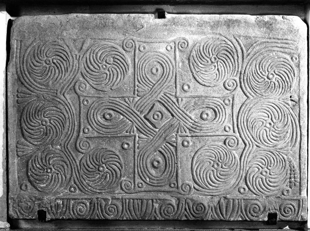 lastra - manifattura toscana (sec. IX)