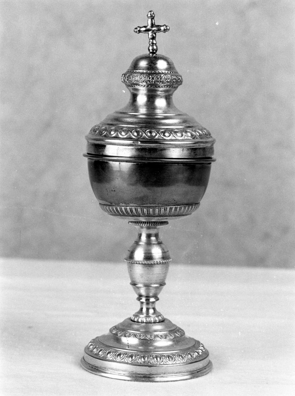 pisside - manifattura toscana (seconda metà sec. XIX)