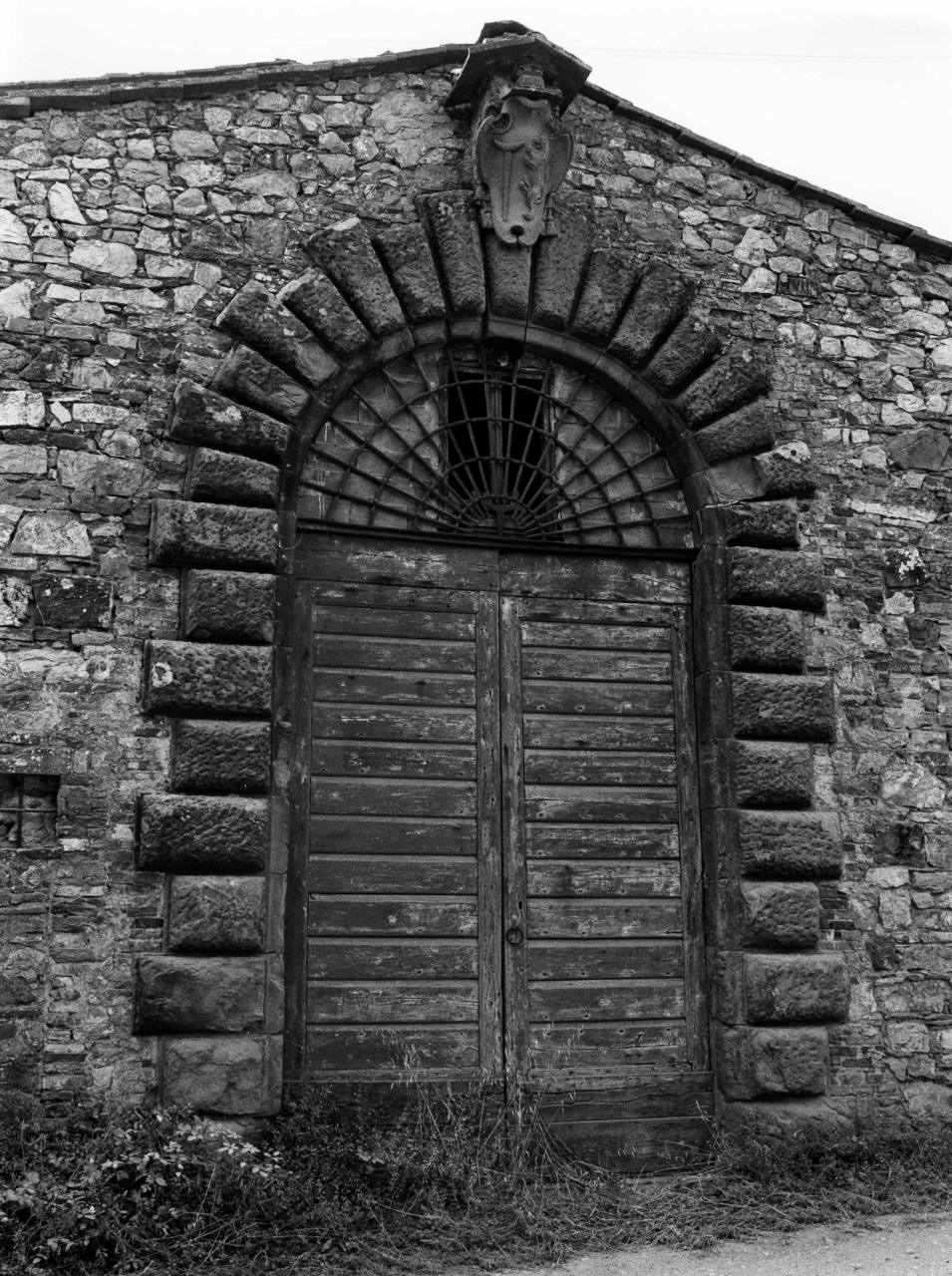 portale - ad arco - manifattura toscana (terzo quarto sec. XVII)