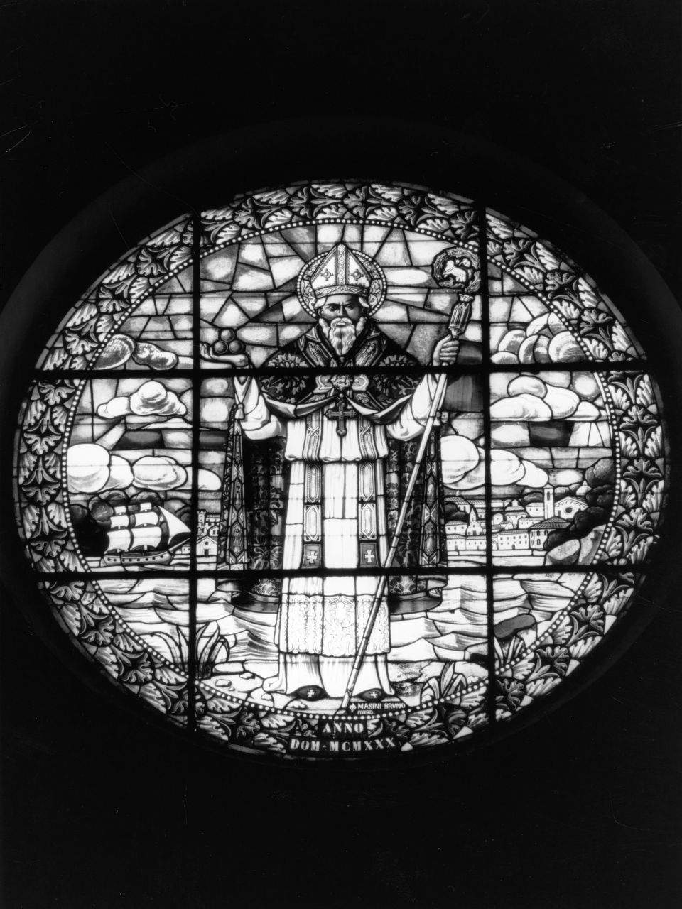 San Nicola di Bari (vetrata, serie) di Masini Bruno (sec. XX)