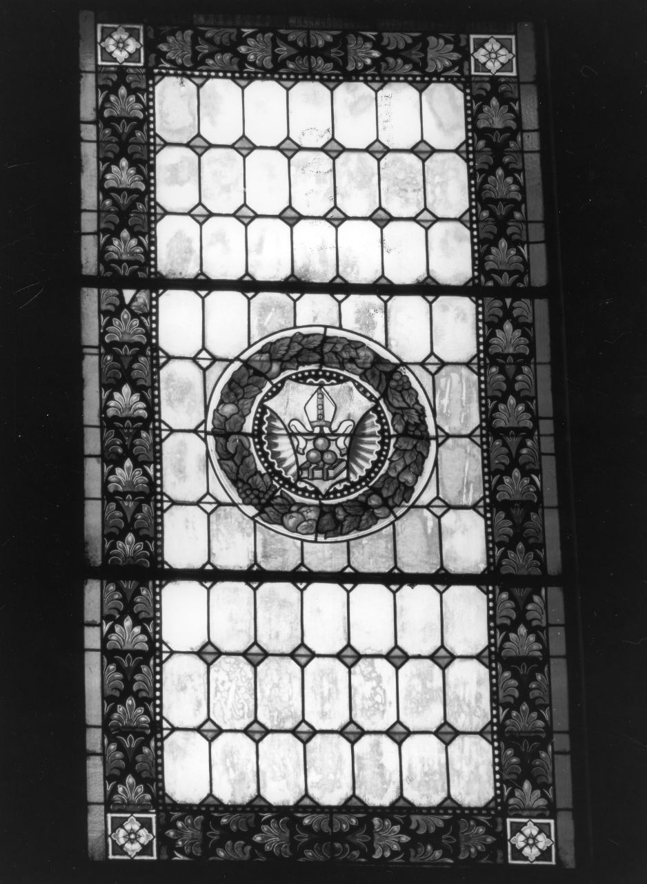 simboli di San Nicola di Bari (vetrata) - ambito fiorentino (sec. XX)