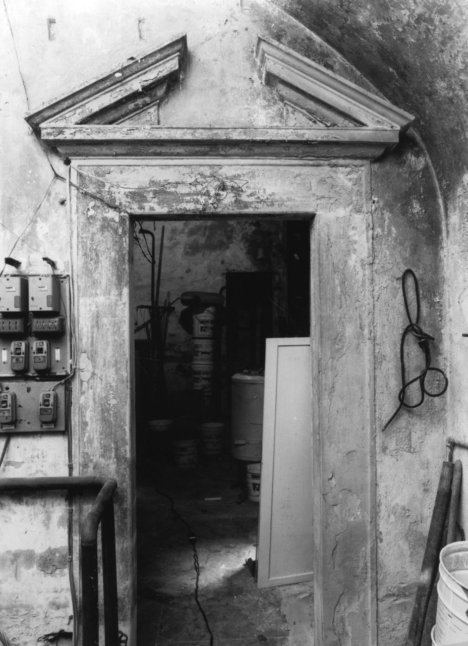 mostra di porta, serie - produzione toscana (ultimo quarto sec. XVI)