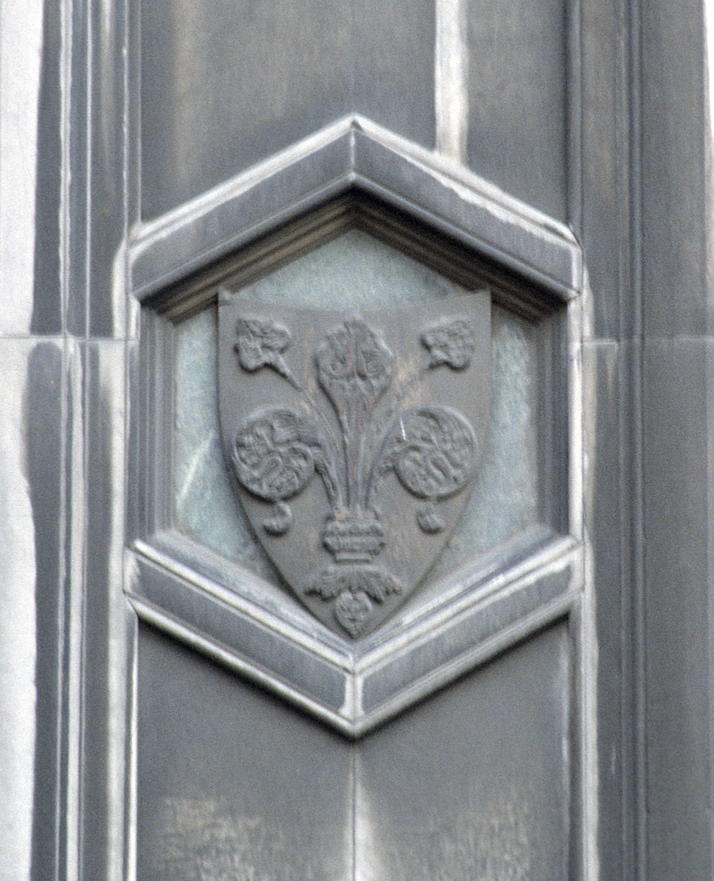 stemma della città di Firenze (rilievo) - bottega fiorentina (sec. XIV)