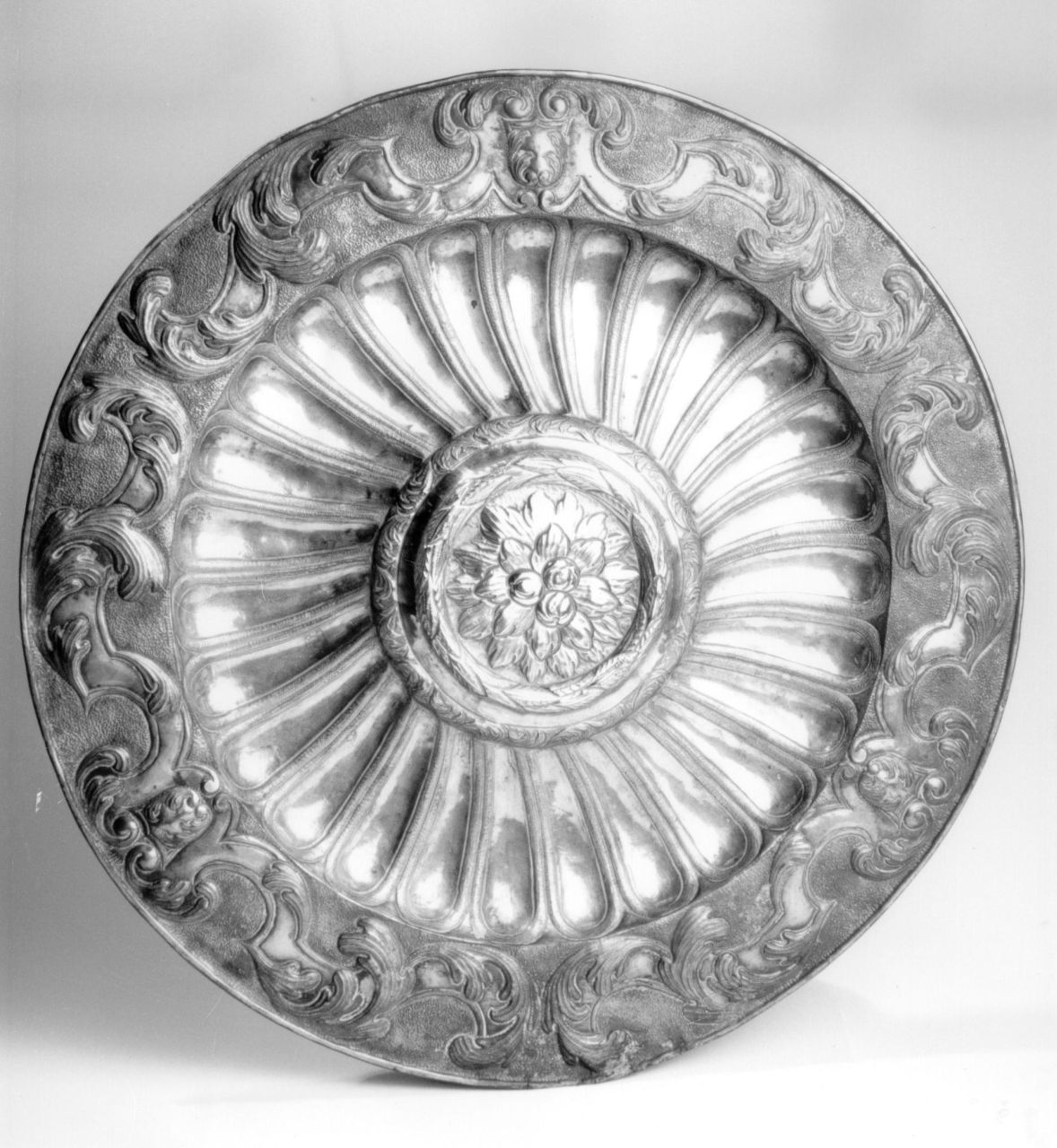 bacile - bottega fiorentina (secondo quarto sec. XVII)