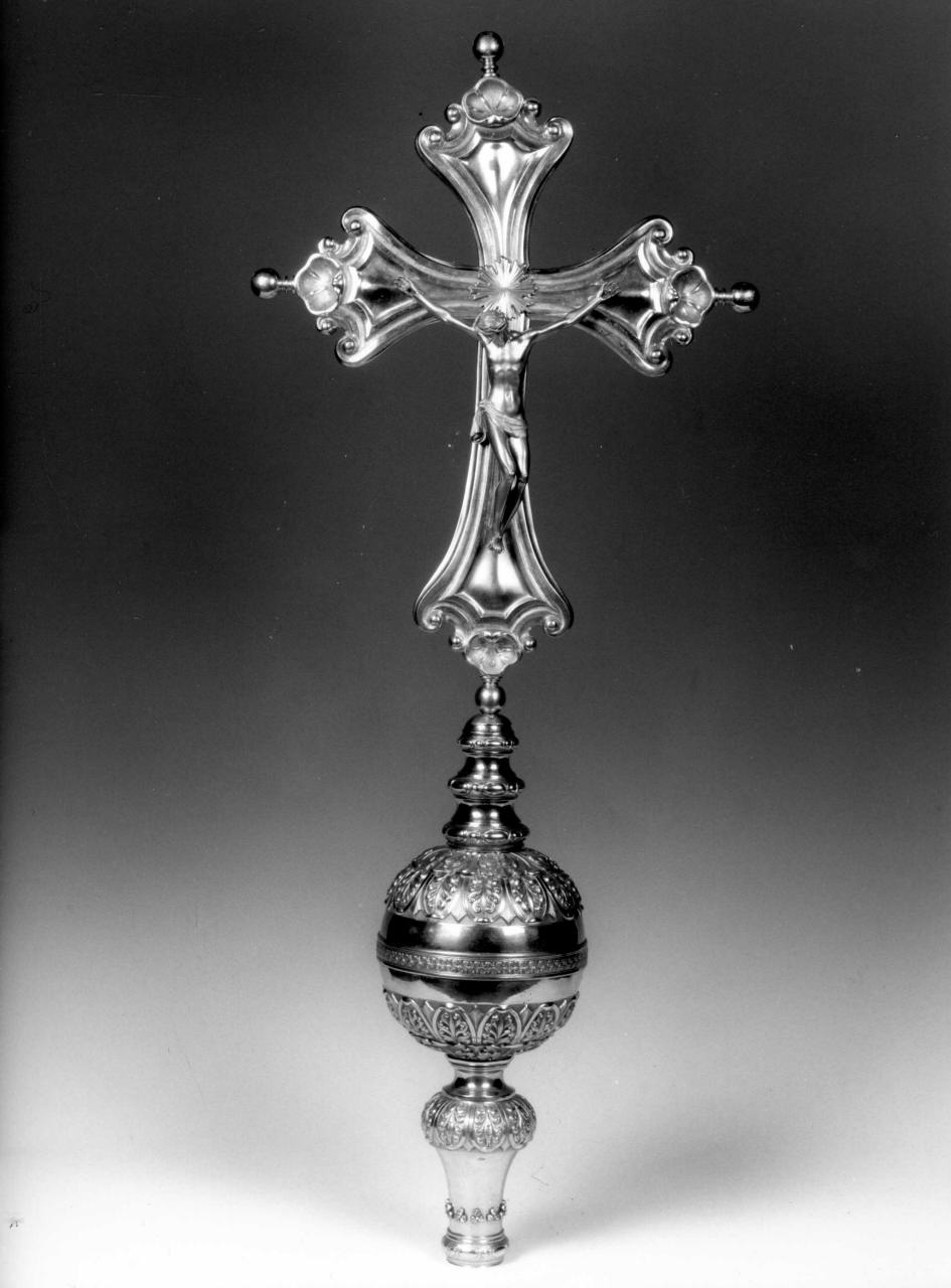 Cristo crocifisso dolente (croce processionale) di Guadagni Giovanni (sec. XIX)