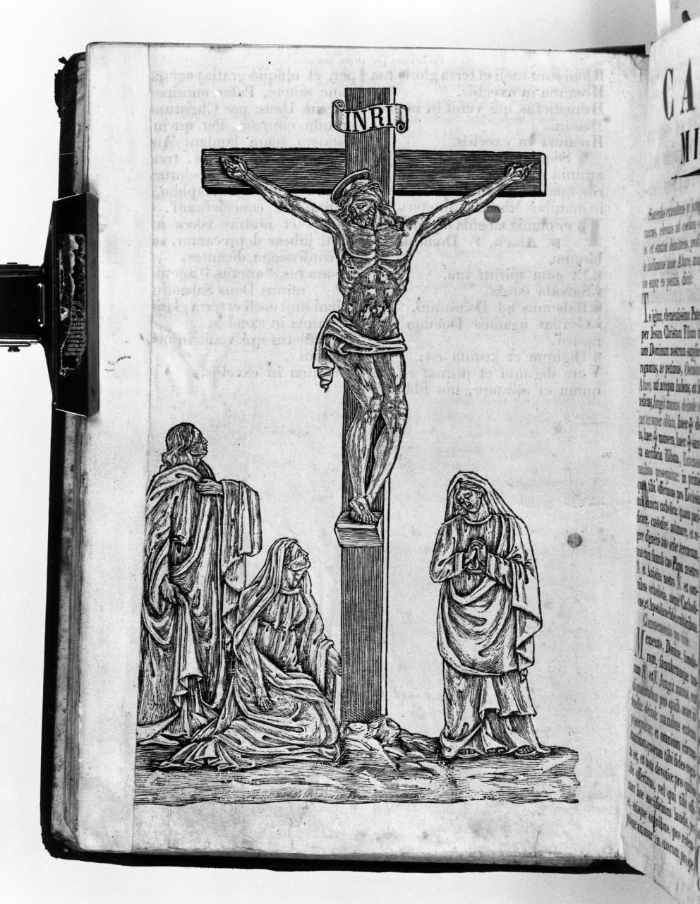 crocifissione di Cristo con la Madonna, san Giovanni evangelista e santa Maria Maddalena (stampa) - ambito italiano (sec. XVII)