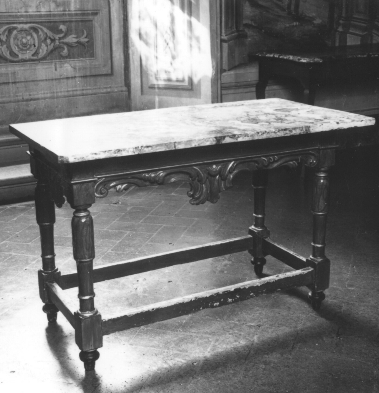 tavolino - bottega toscana (primo quarto sec. XVIII)