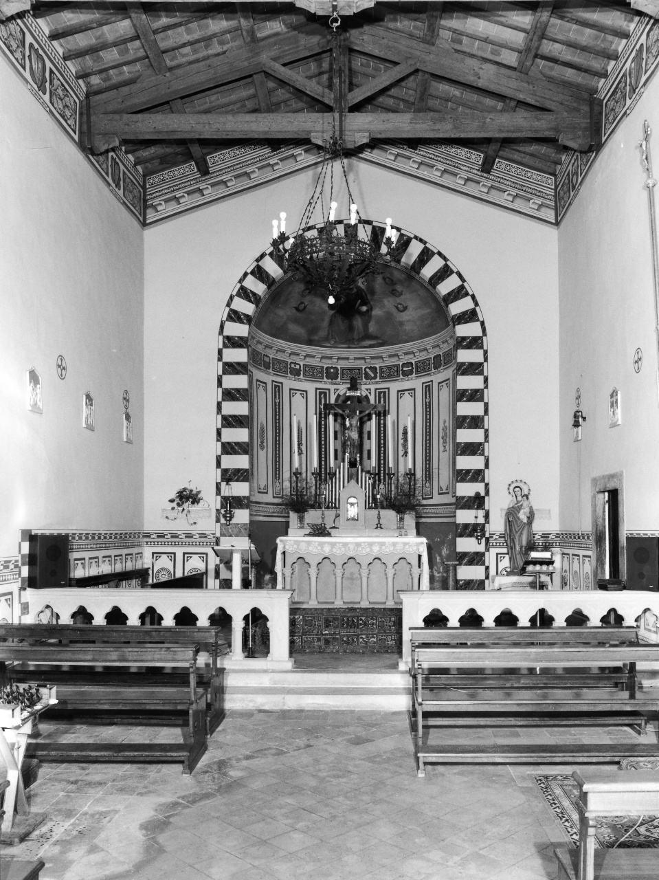 Cristo benedicente, motivi decorativi vegetali e stemmi gentilizi (decorazione pittorica) - ambito toscano (sec. XX)