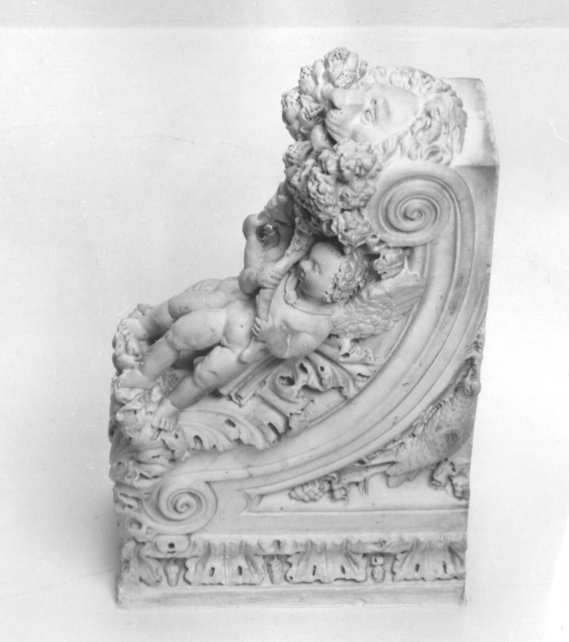 putti (mensola) - bottega veneta (secc. XIV/ XV)