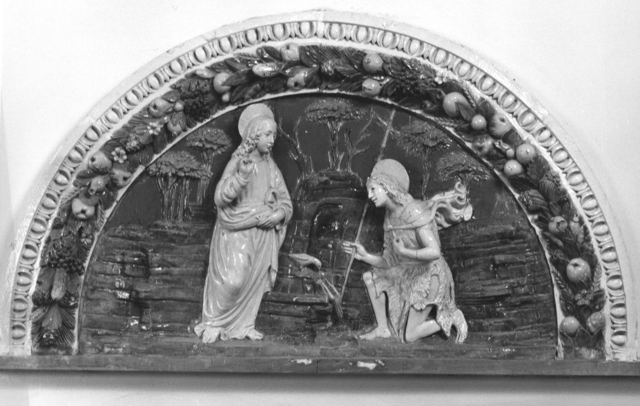 San Giovanni Battista indica Cristo come l'Agnello di Dio (rilievo) di Della Robbia Andrea (scuola) (secc. XV/ XVI)
