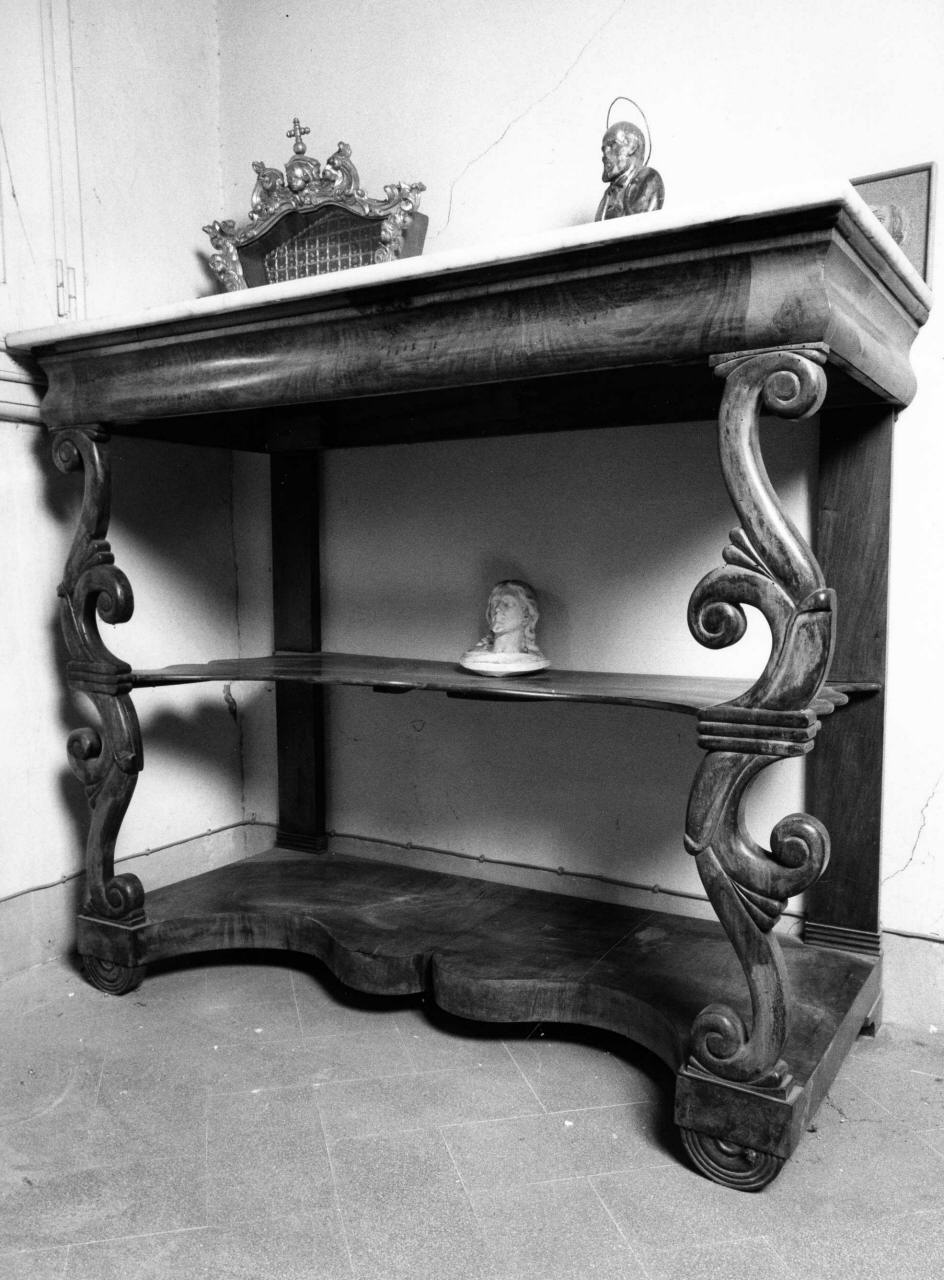 console - manifattura fiorentina (primo quarto sec. XX)