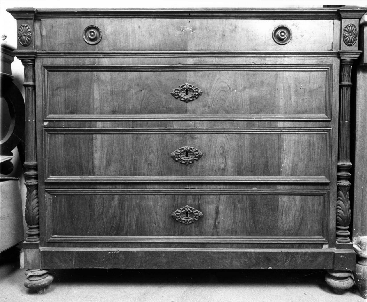 cassettone - produzione toscana (?) (terzo quarto sec. XIX)