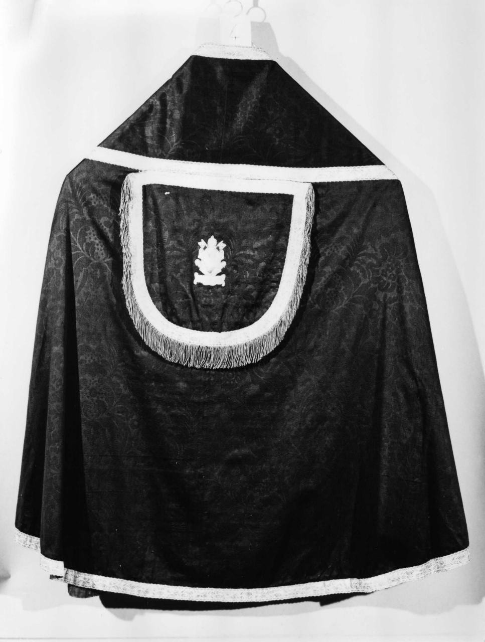 piviale, elemento d'insieme - manifattura italiana (sec. XX)