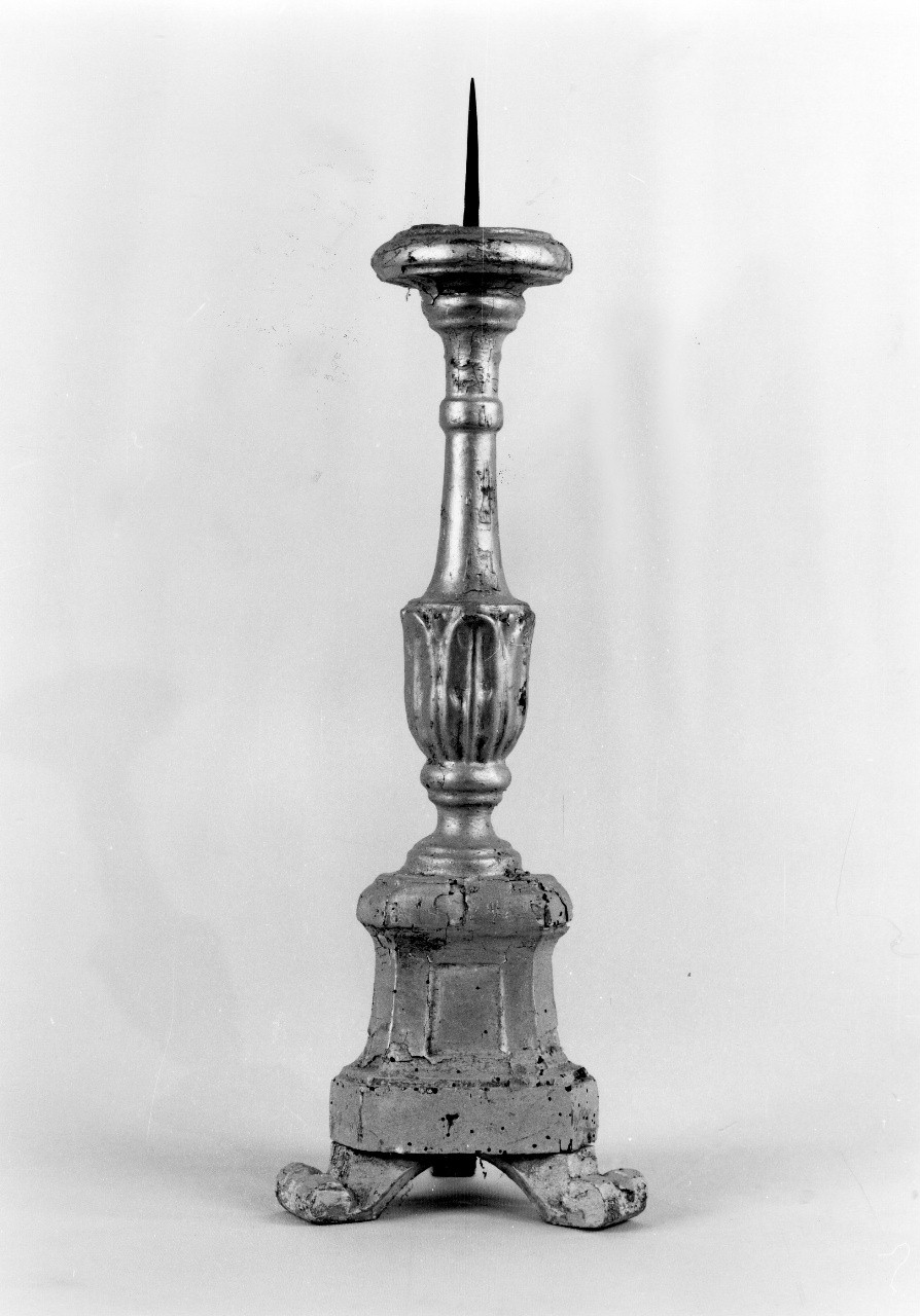 candeliere, opera isolata - produzione toscana (sec. XX)