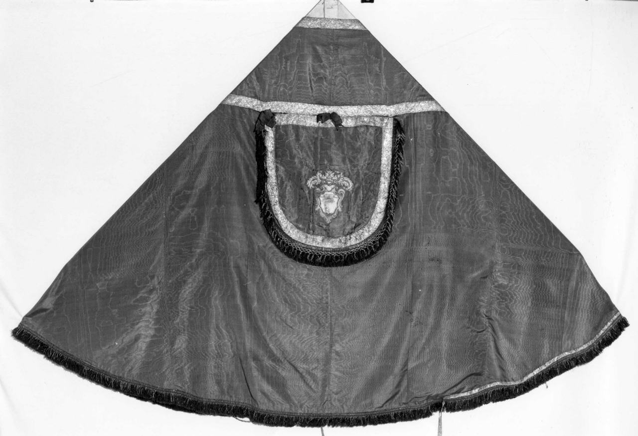 piviale, elemento d'insieme - manifattura italiana (sec. XVIII)