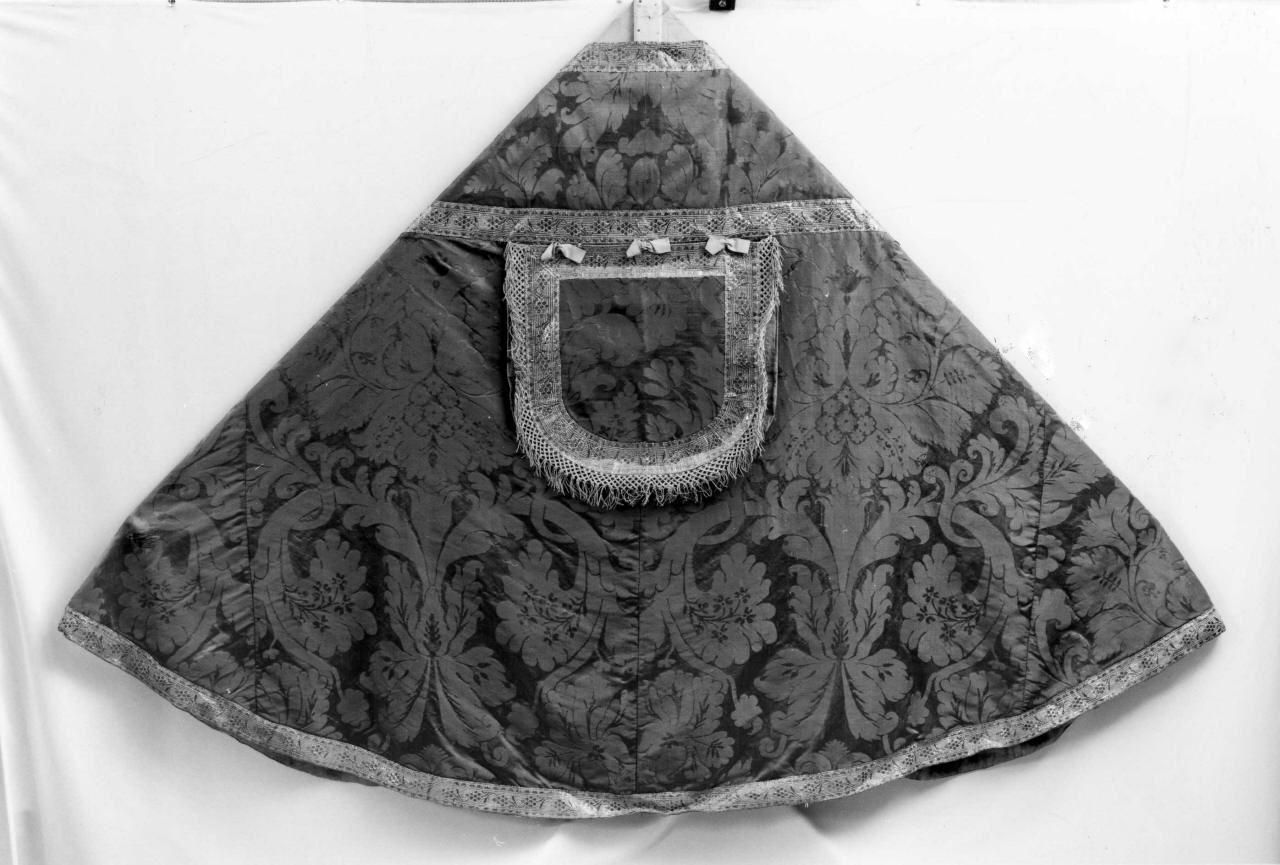 piviale, elemento d'insieme - manifattura italiana (seconda metà sec. XVIII)