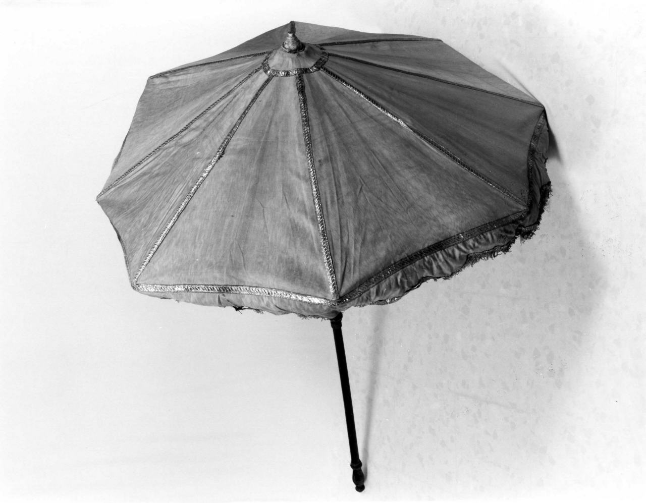 ombrellino processionale - manifattura italiana (sec. XVIII)