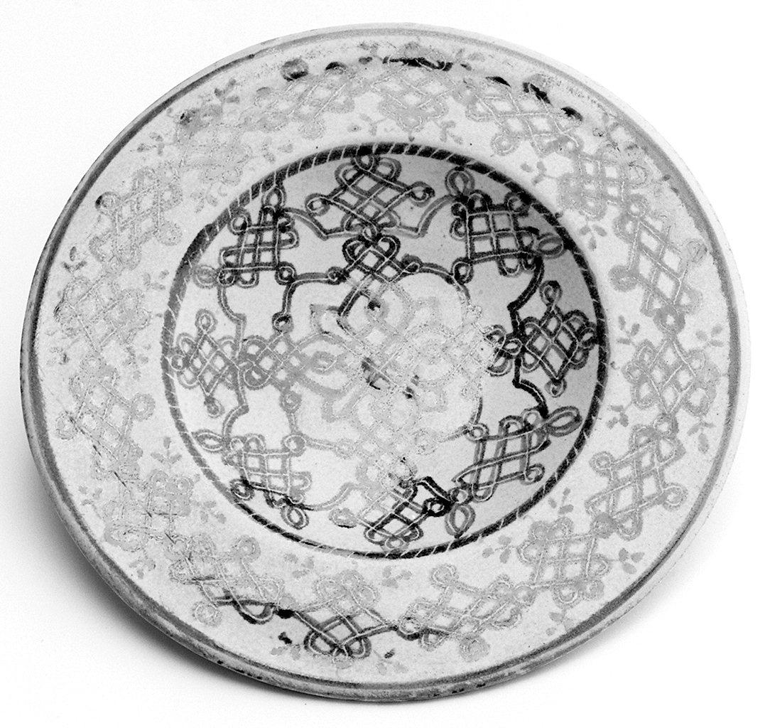 motivo decorativo a intreccio (piatto) - manifattura toscana (sec. XX)