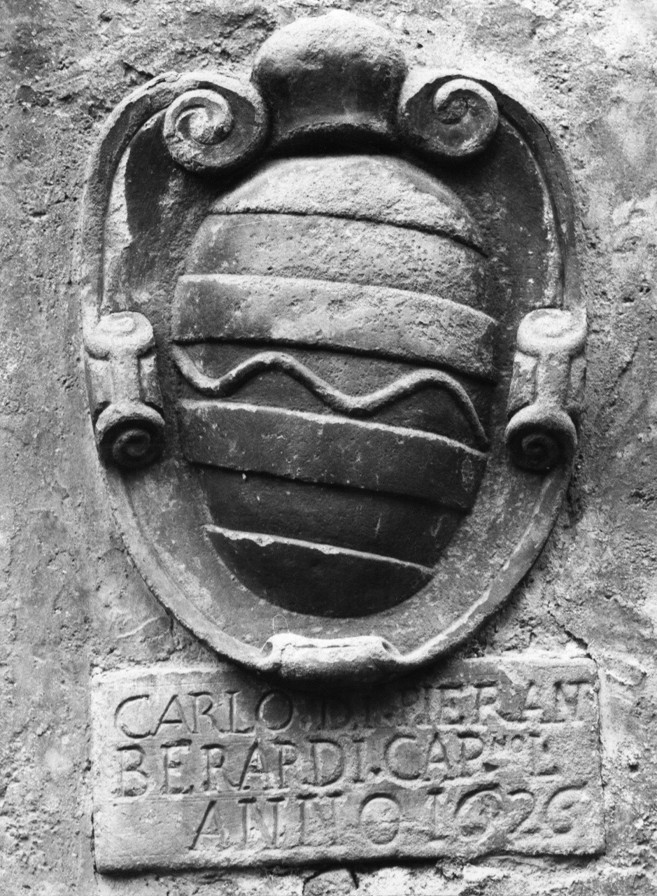 stemma gentilizio della famiglia Berardi (rilievo) - manifattura toscana (sec. XVII)