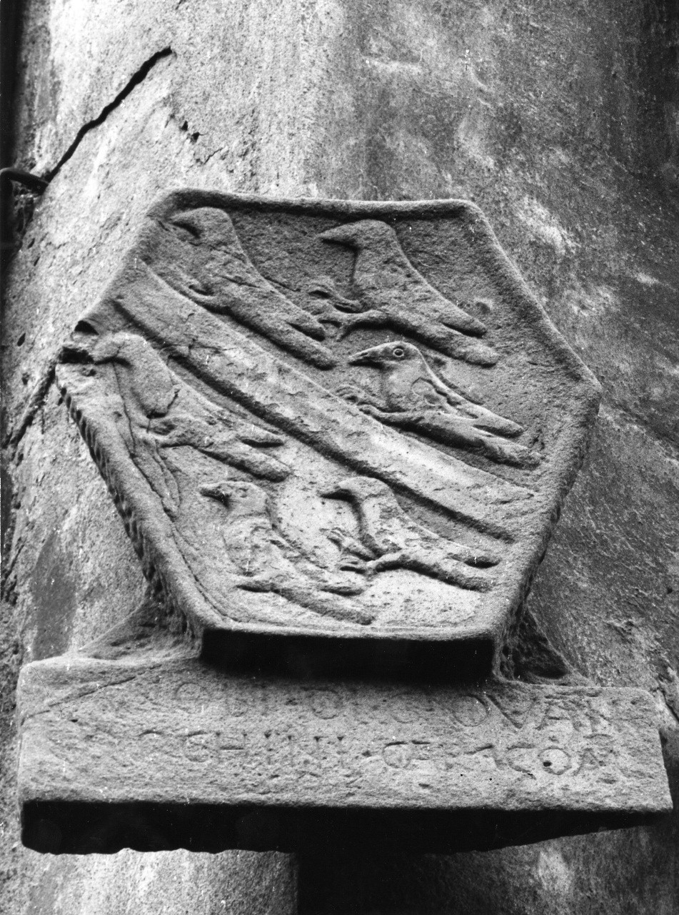 stemma gentilizio della famiglia Borghini (rilievo) - manifattura toscana (sec. XVII)