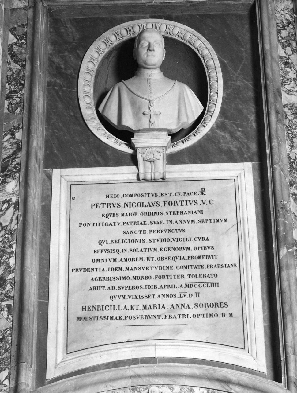 ritratto a mezza figura di prelato (monumento funebre) - bottega toscana (sec. XIX)